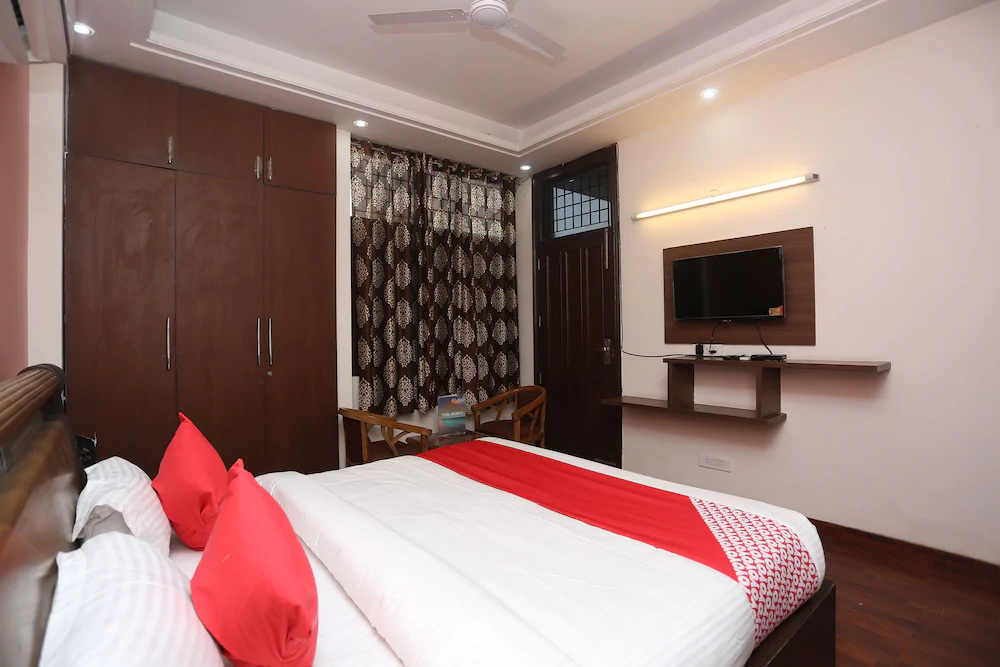 Crystal Residency By OYO Rooms
