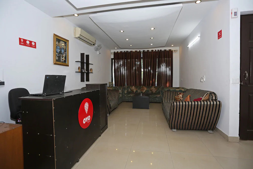 DLF Phase 4 by OYO Rooms