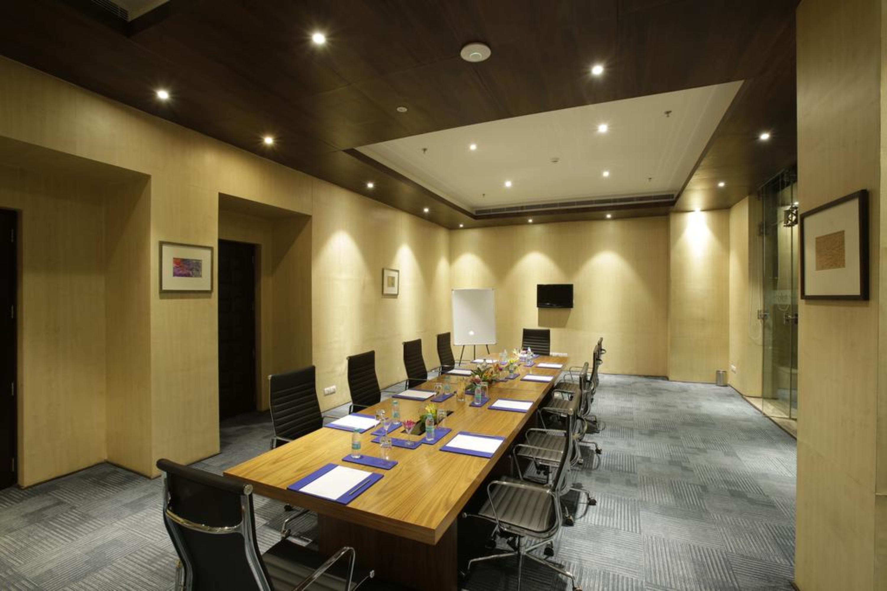 Golden Tulip Suites Gurgaon