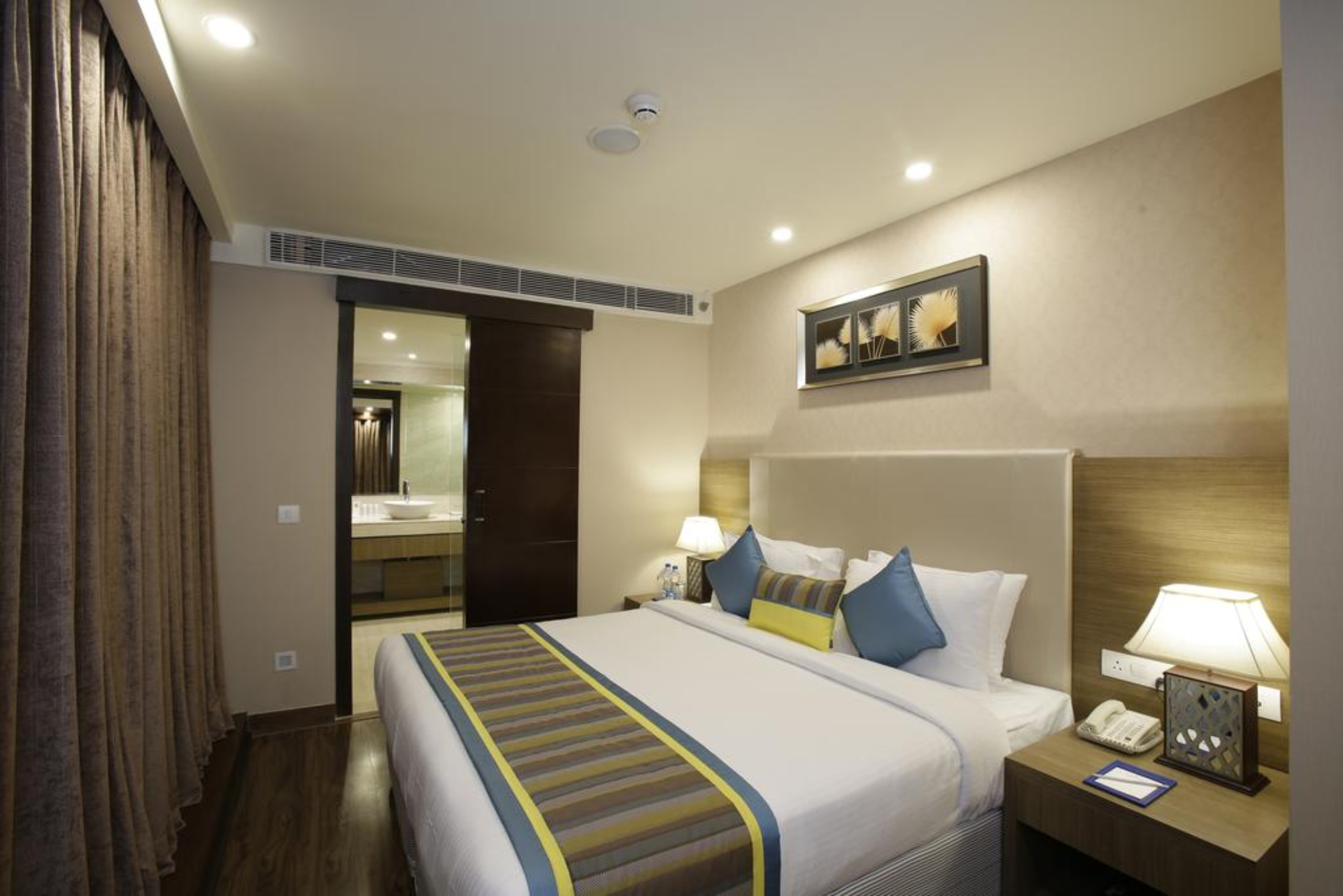Golden Tulip Suites Gurgaon