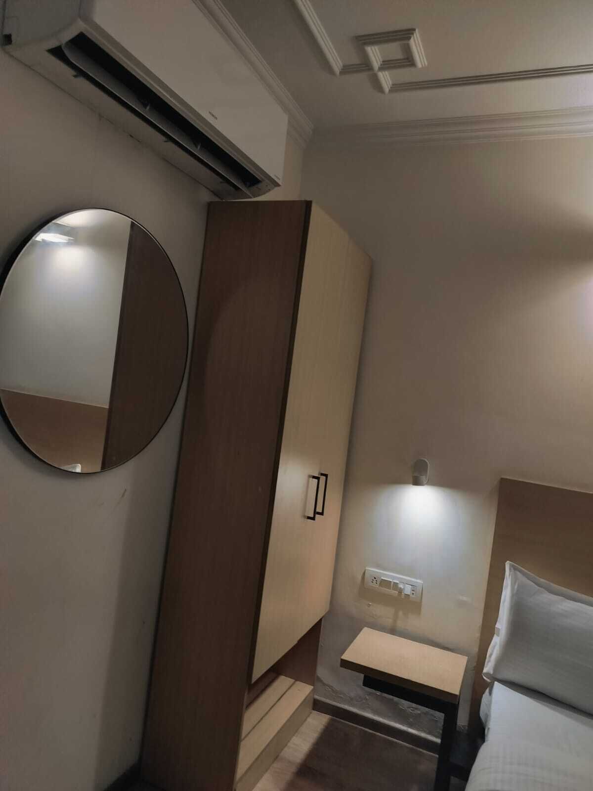 Hotel 27 Inn
