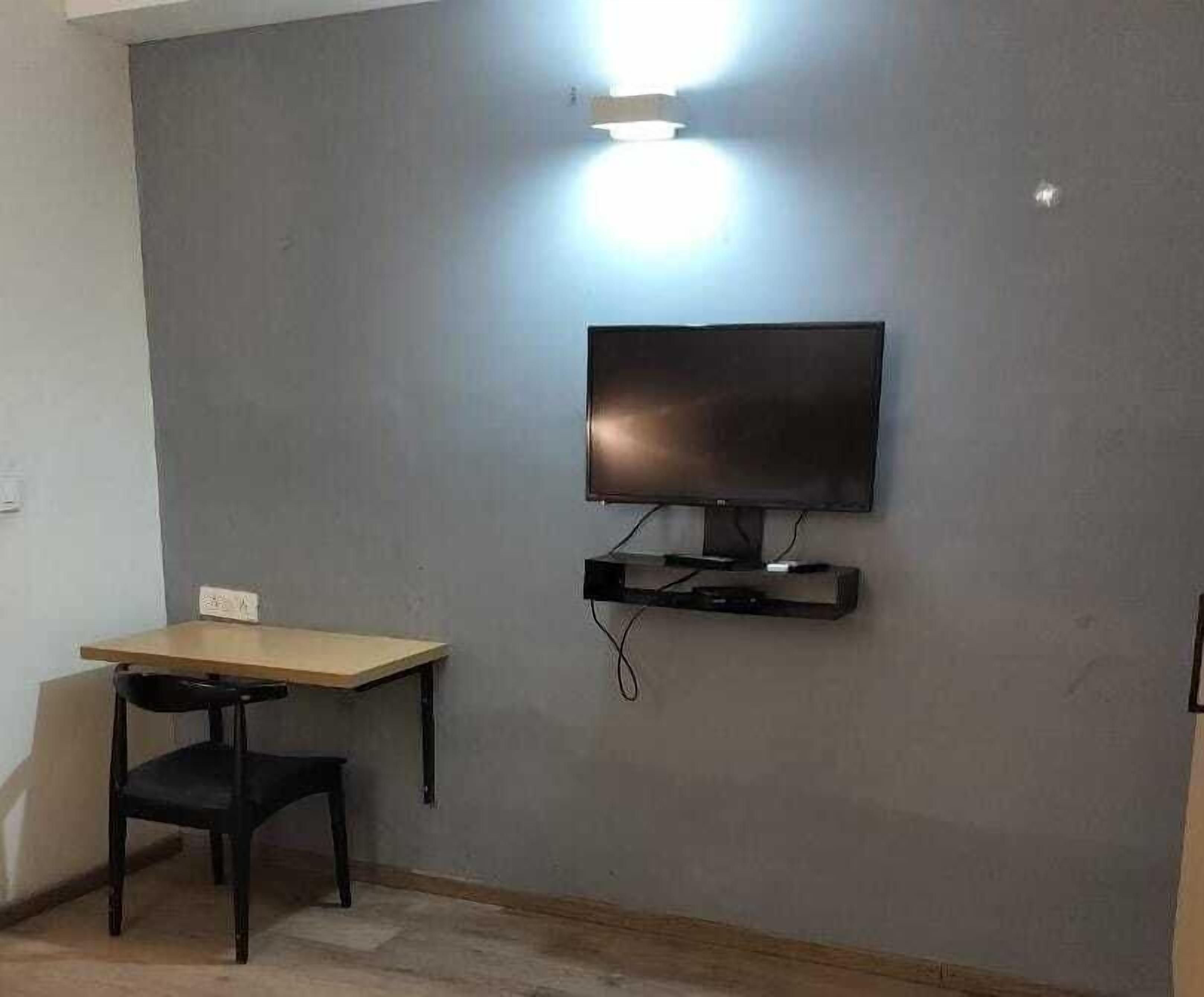 Hotel 27 Inn