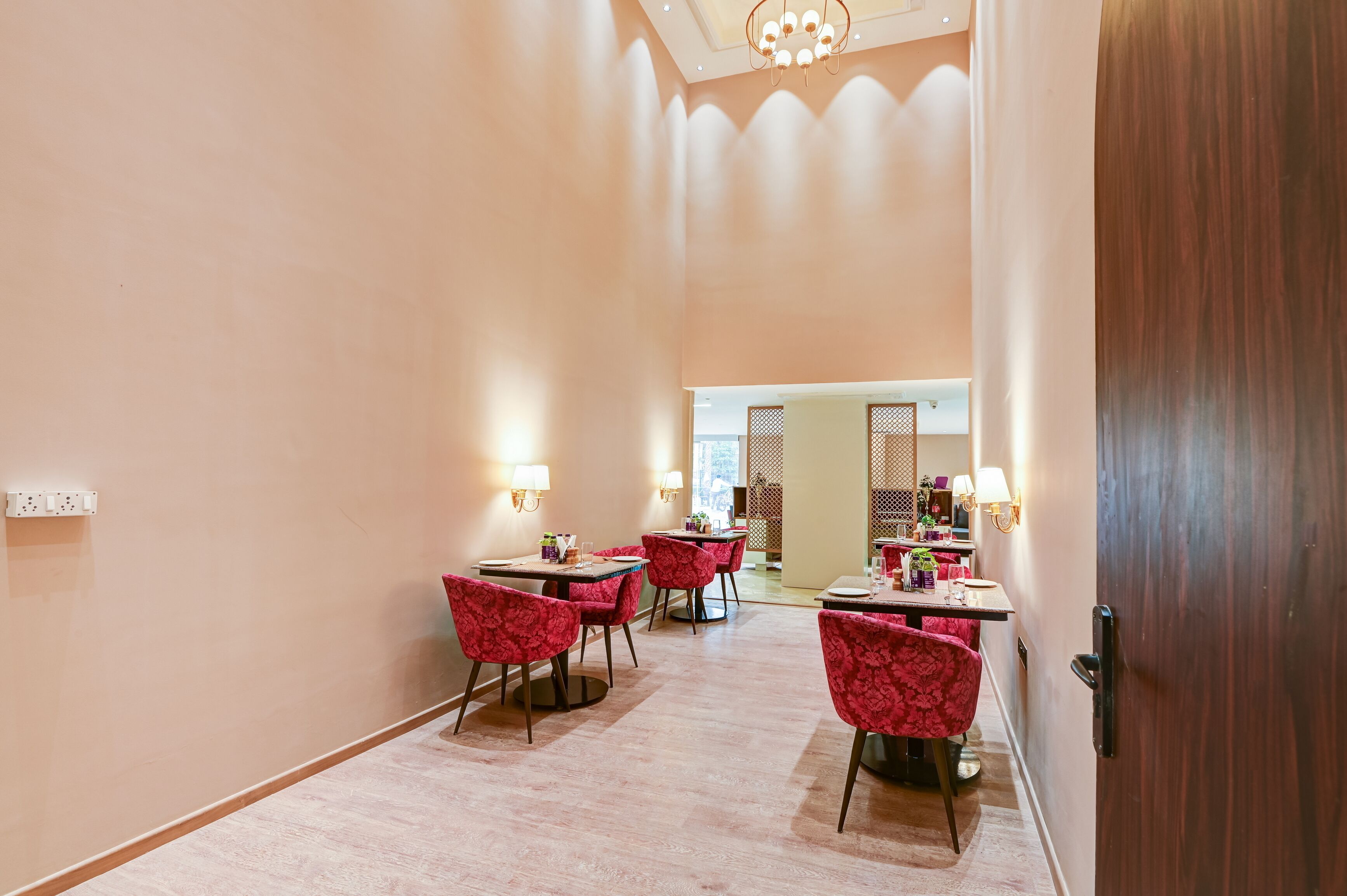 Hotel 91 City Centre Sector 52