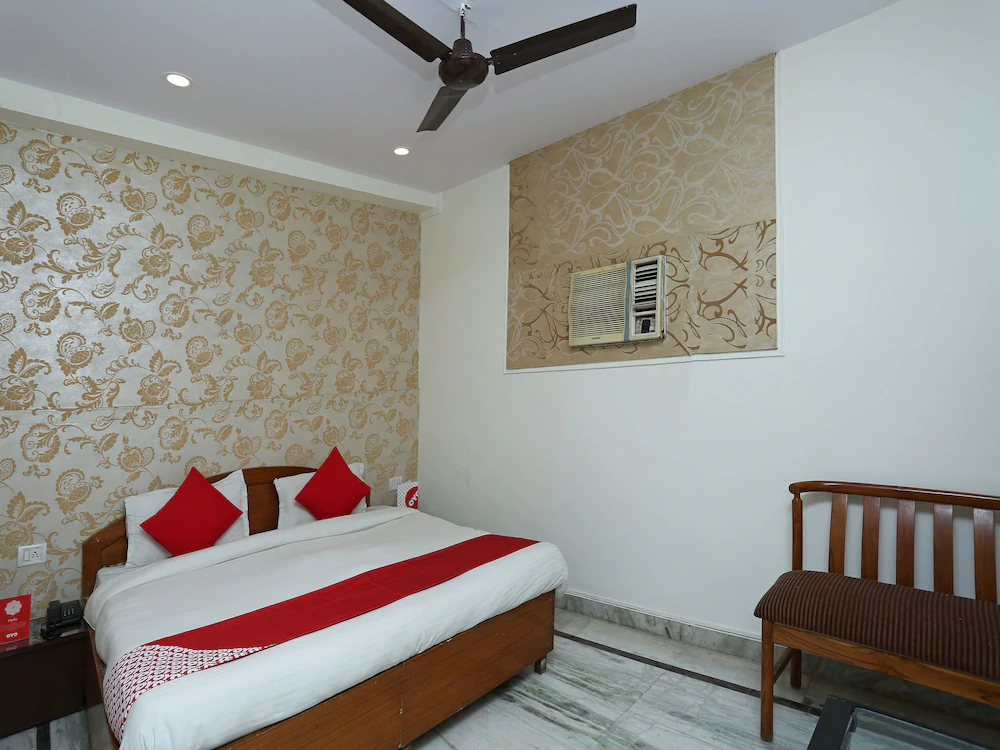 Hotel Raj Mahal Inn by OYO Rooms