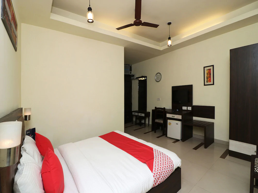 Hotel Vaishnoi Inn