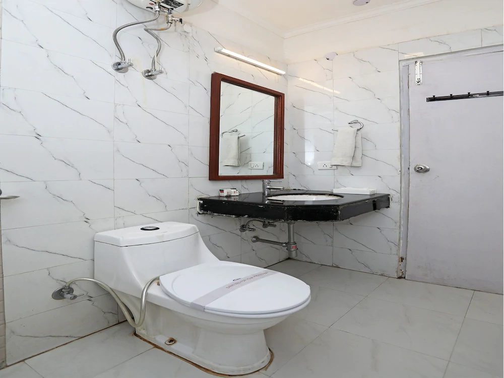 K V Complex by OYO Rooms