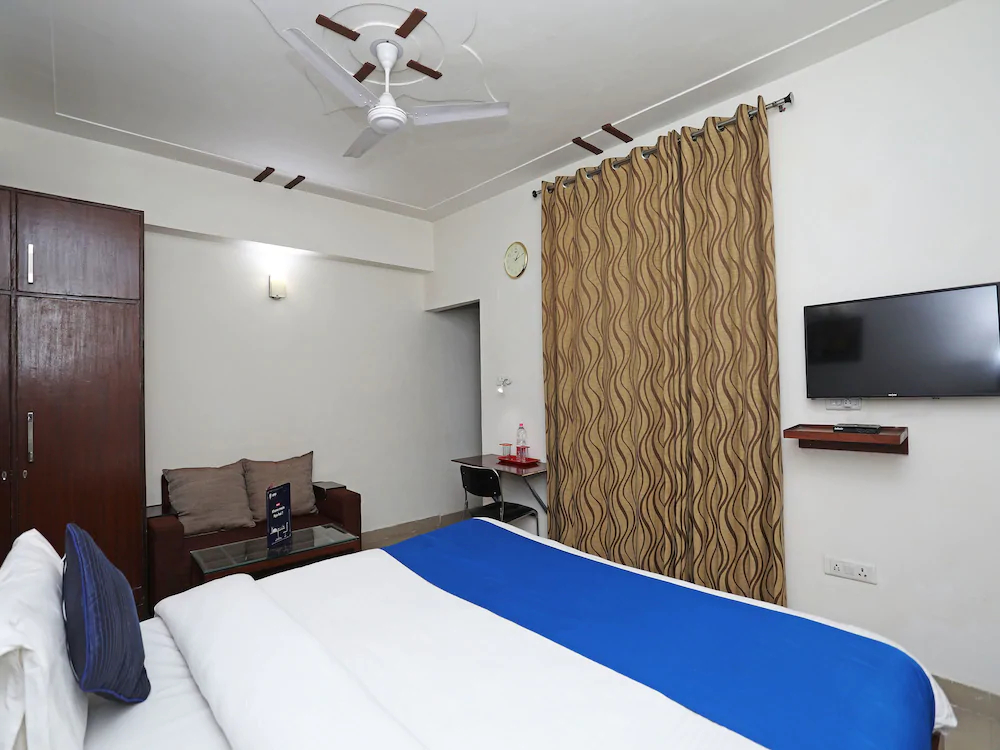 K V Complex by OYO Rooms