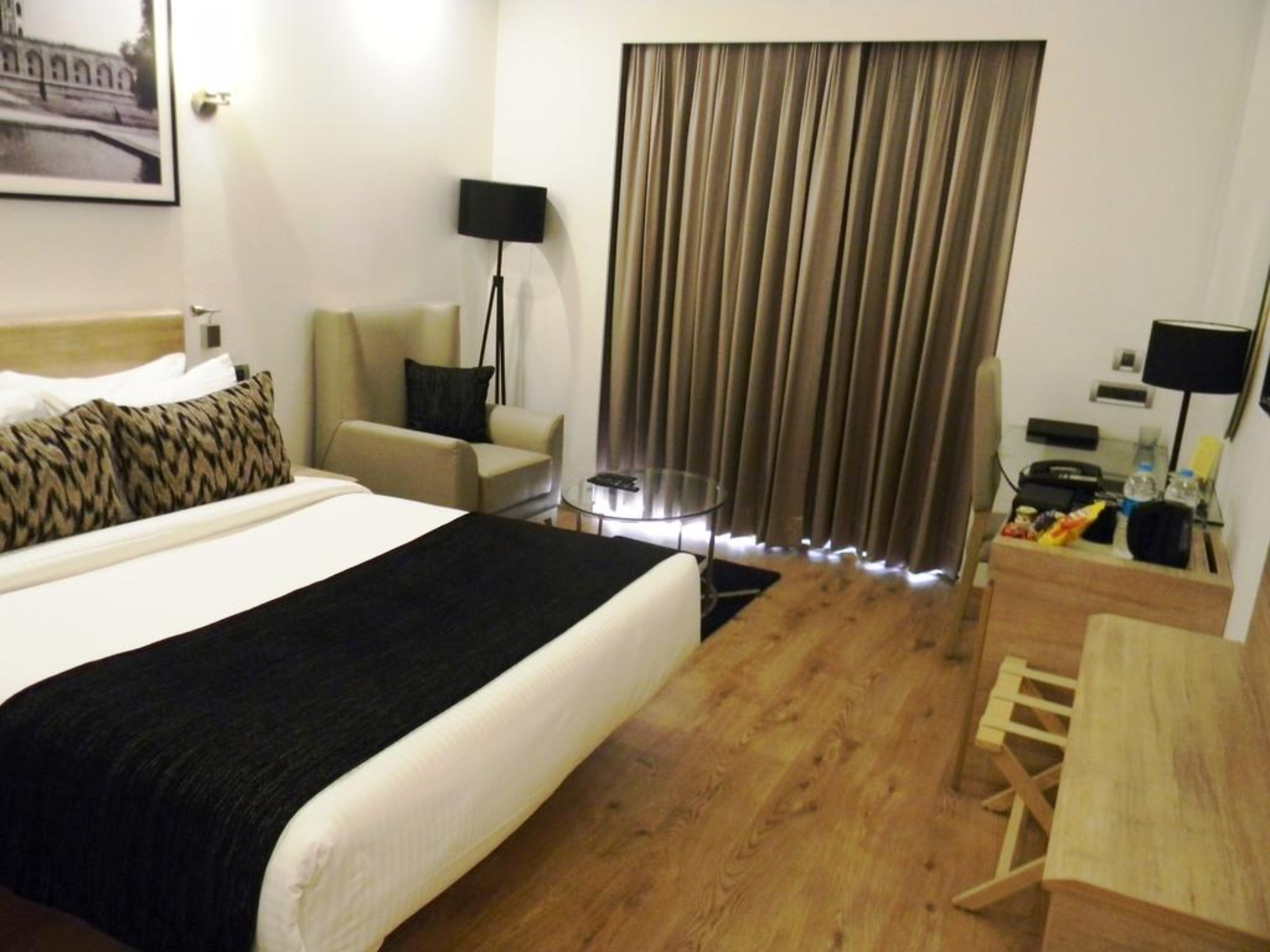 Lemon Tree Premier City Center Gurugram