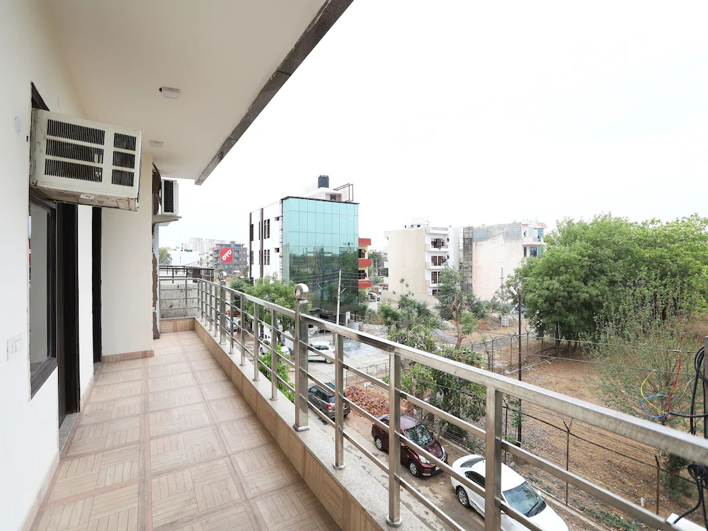 Niketan Medanta By OYO Rooms