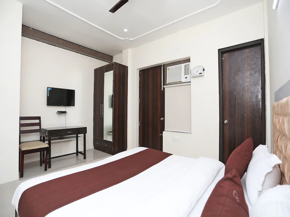 Niketan Medanta By OYO Rooms