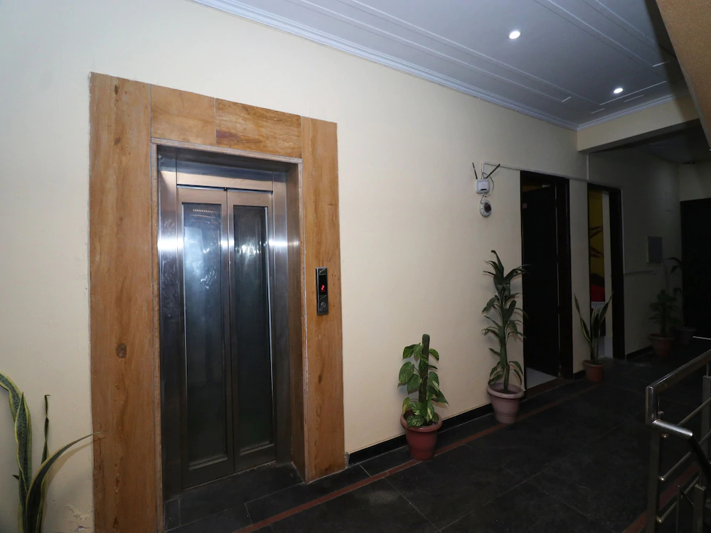 OYO 24108 Bamyan Hotel