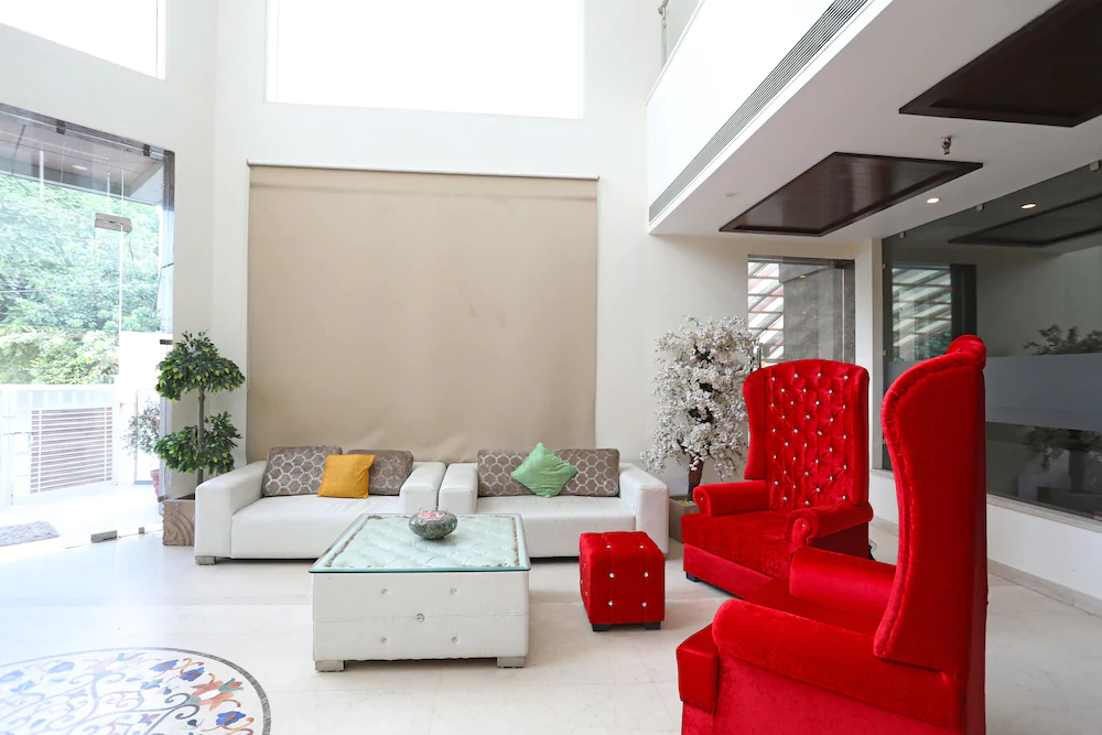 Qcent Gurgaon by OYO Rooms