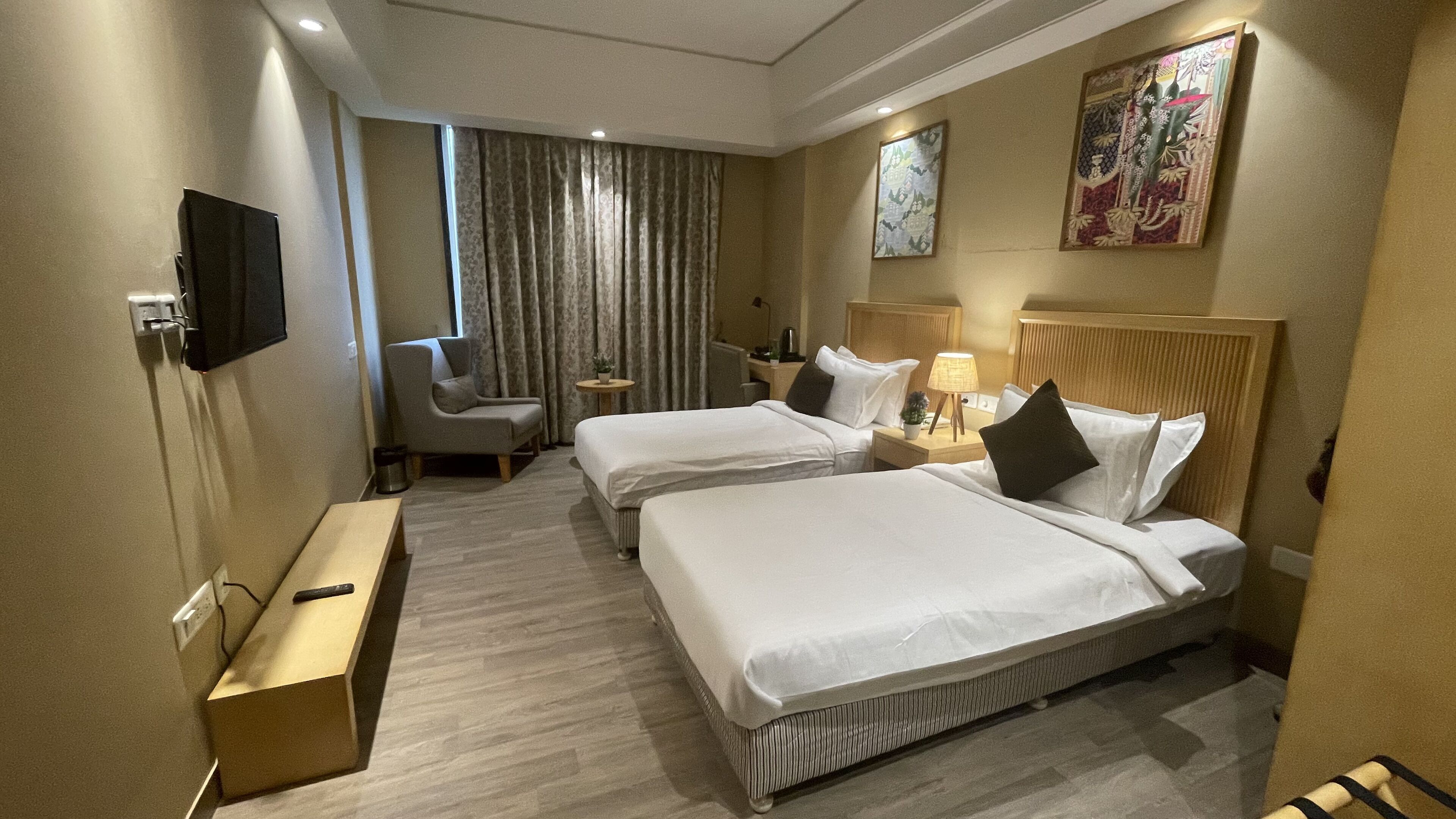 Saltstayz Select - Galleria Market & Golf Course Road