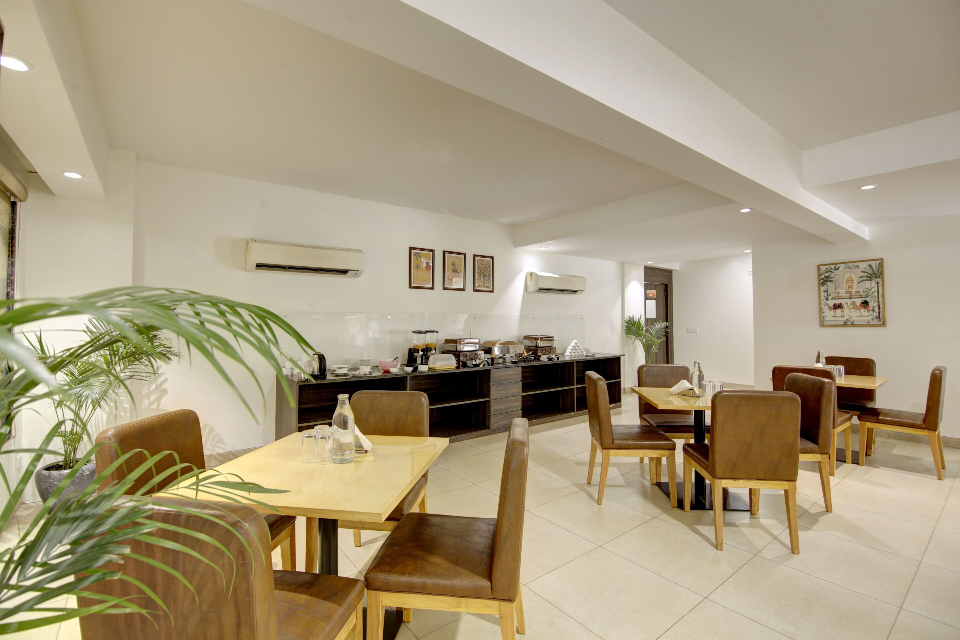 Saltstayz Select - Galleria Market & Golf Course Road