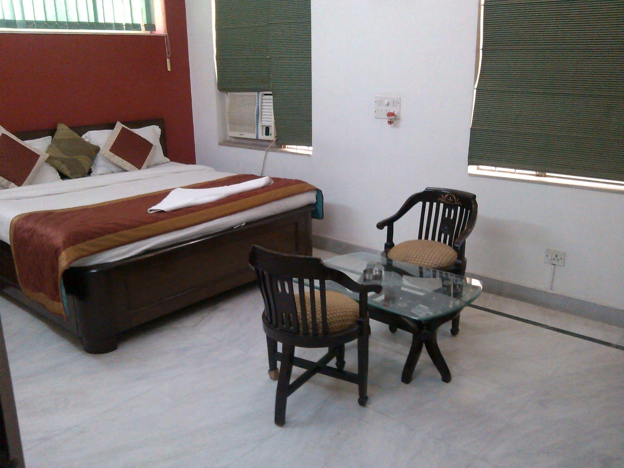 Sands Inn