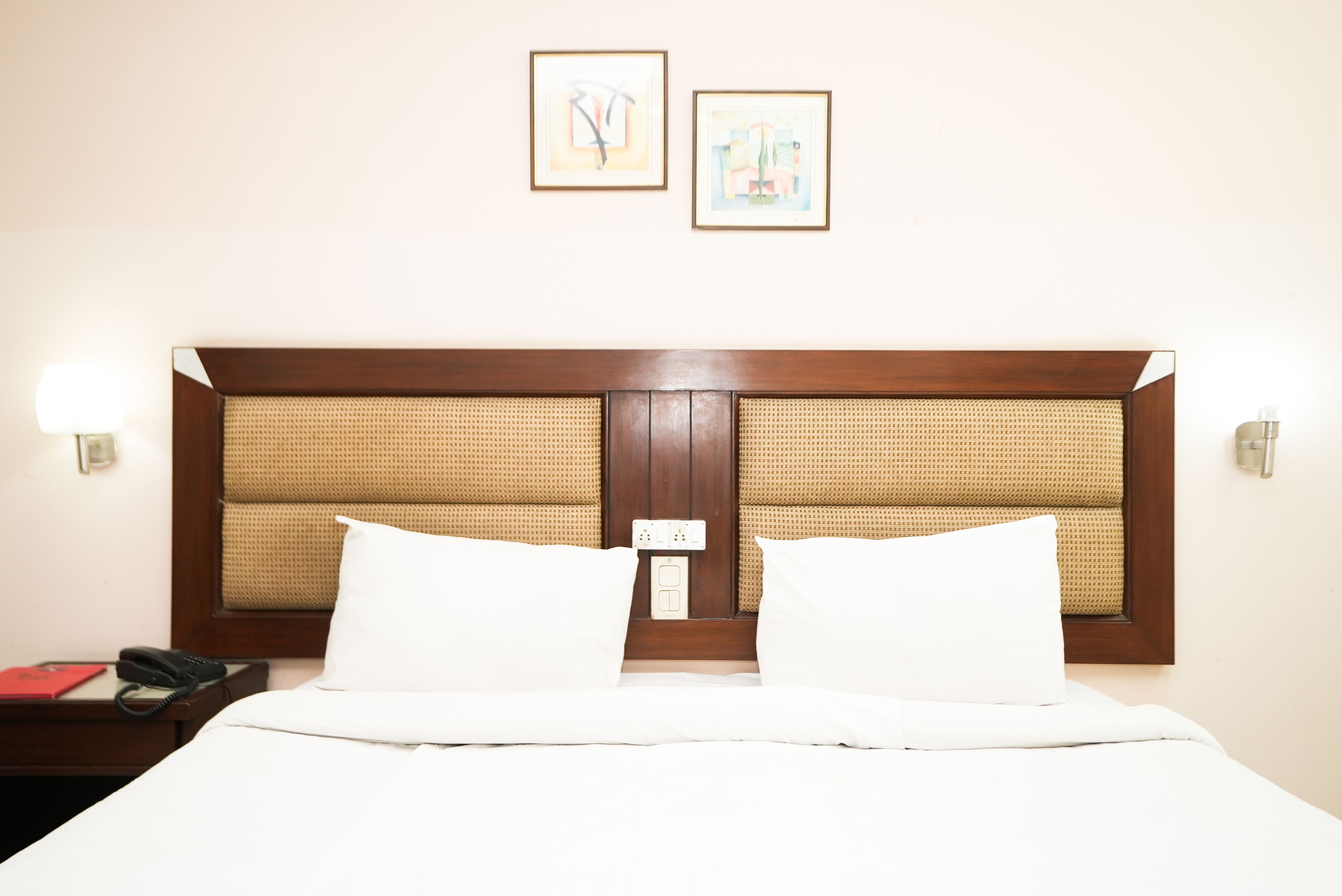 StayWell Hotels & Homes