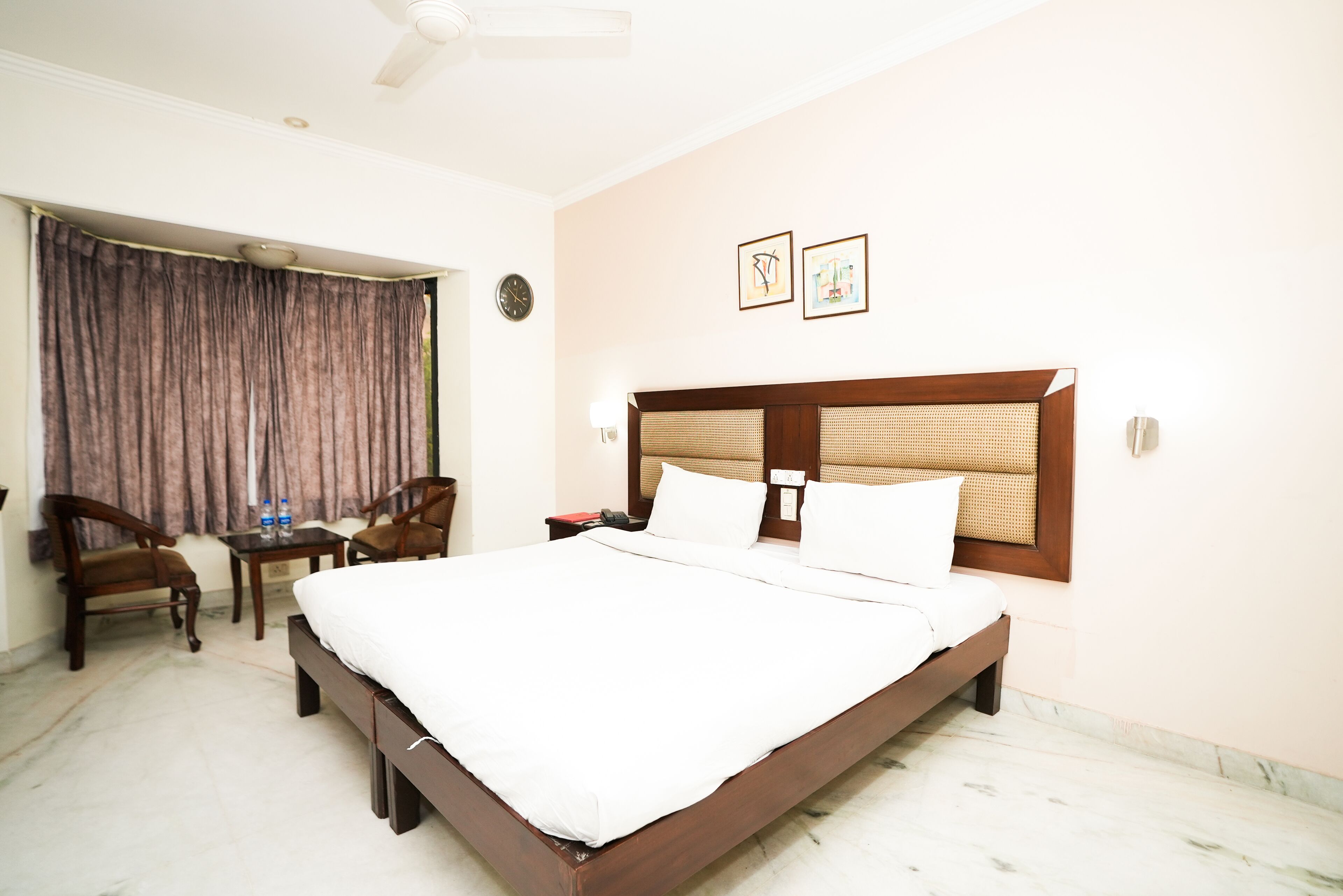 StayWell Hotels & Homes