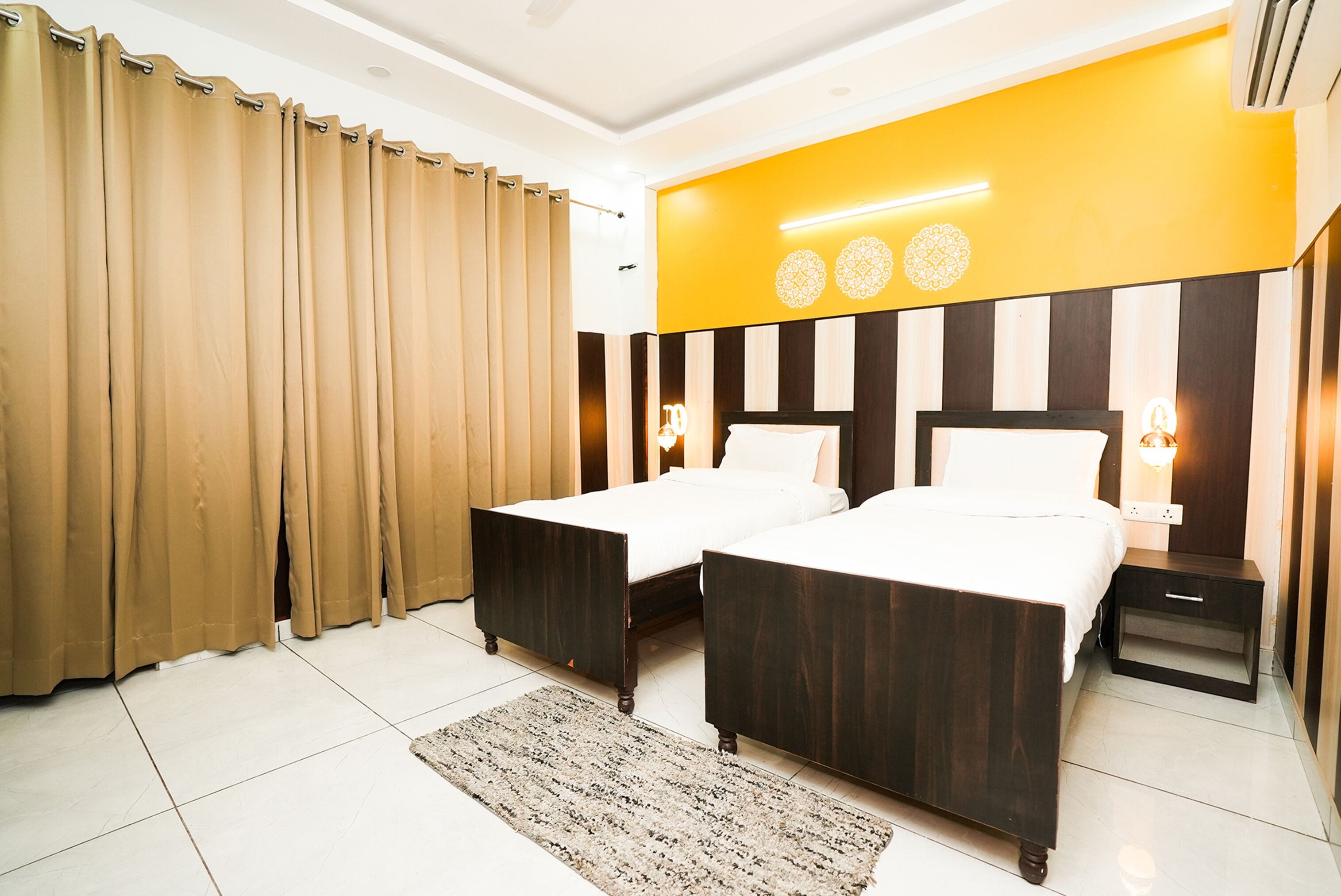 Tanvi Premium by Fabhotel