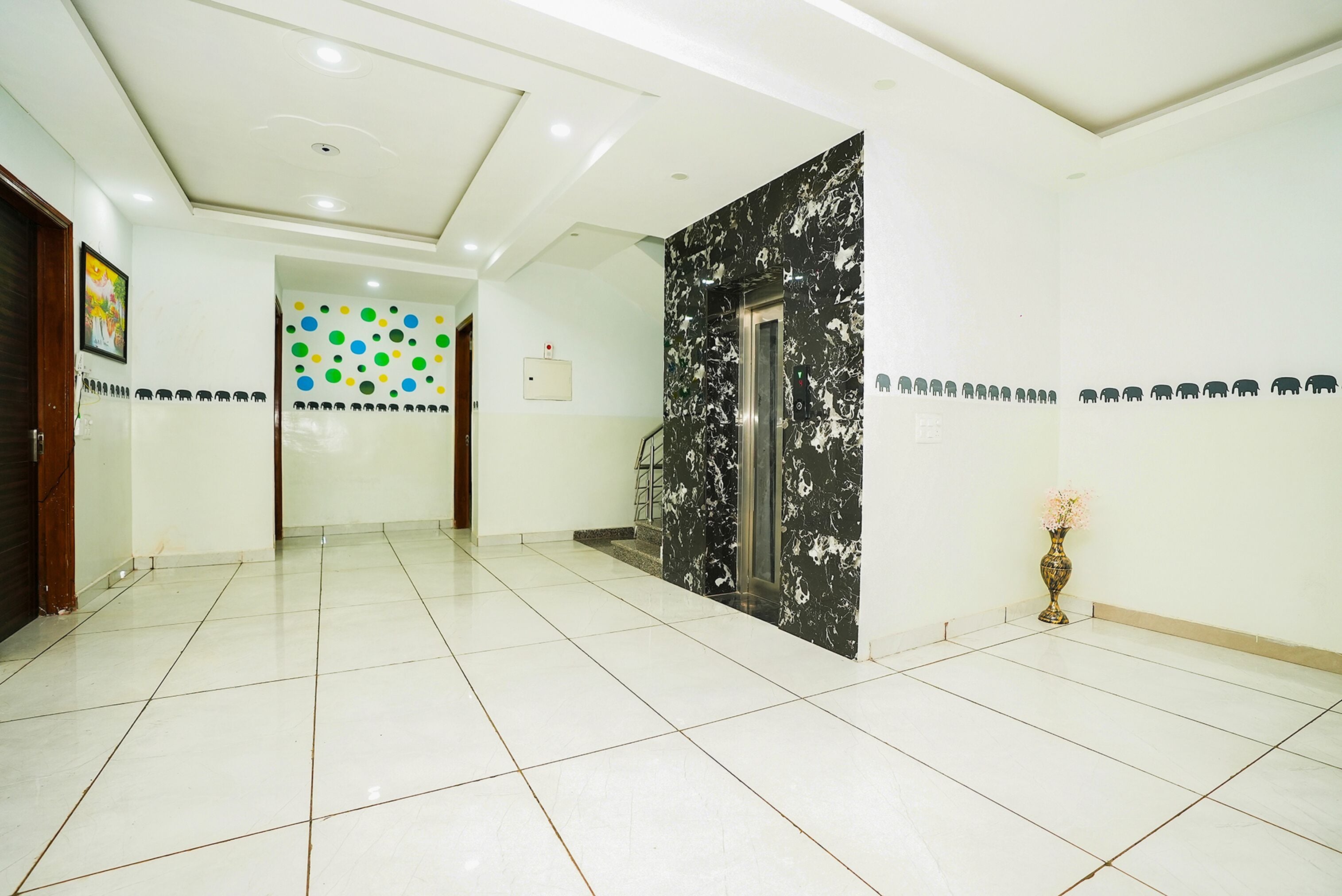Tanvi Premium by Fabhotel