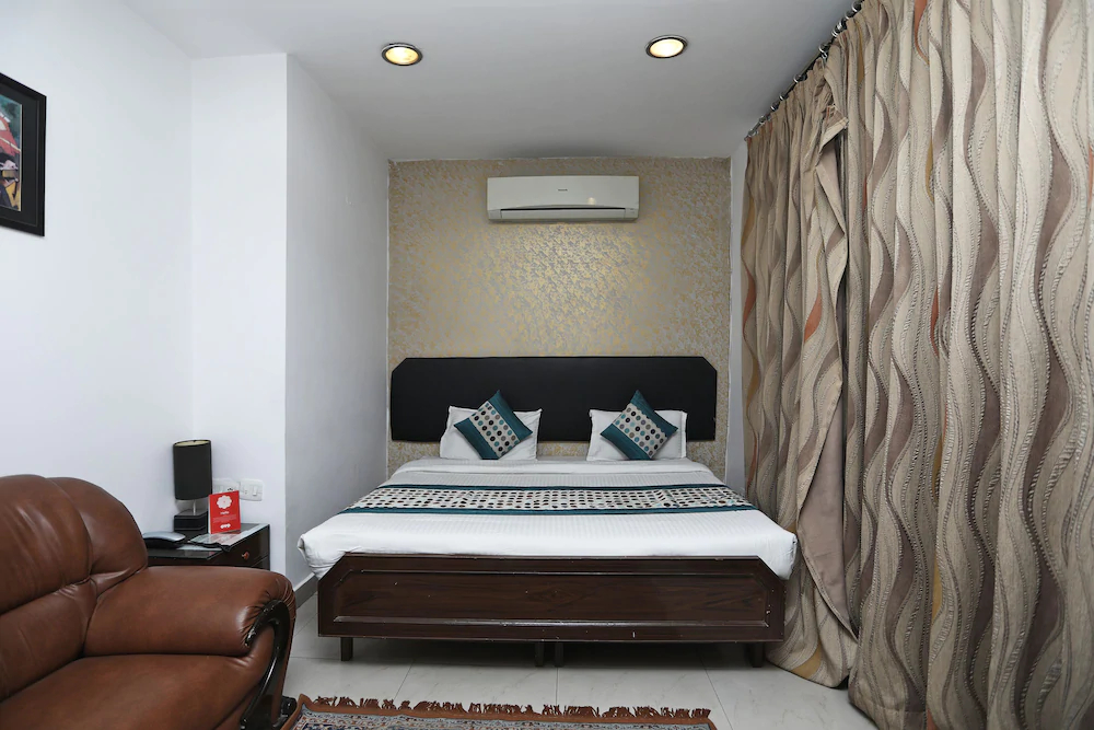 The Divine Inn By OYO Rooms