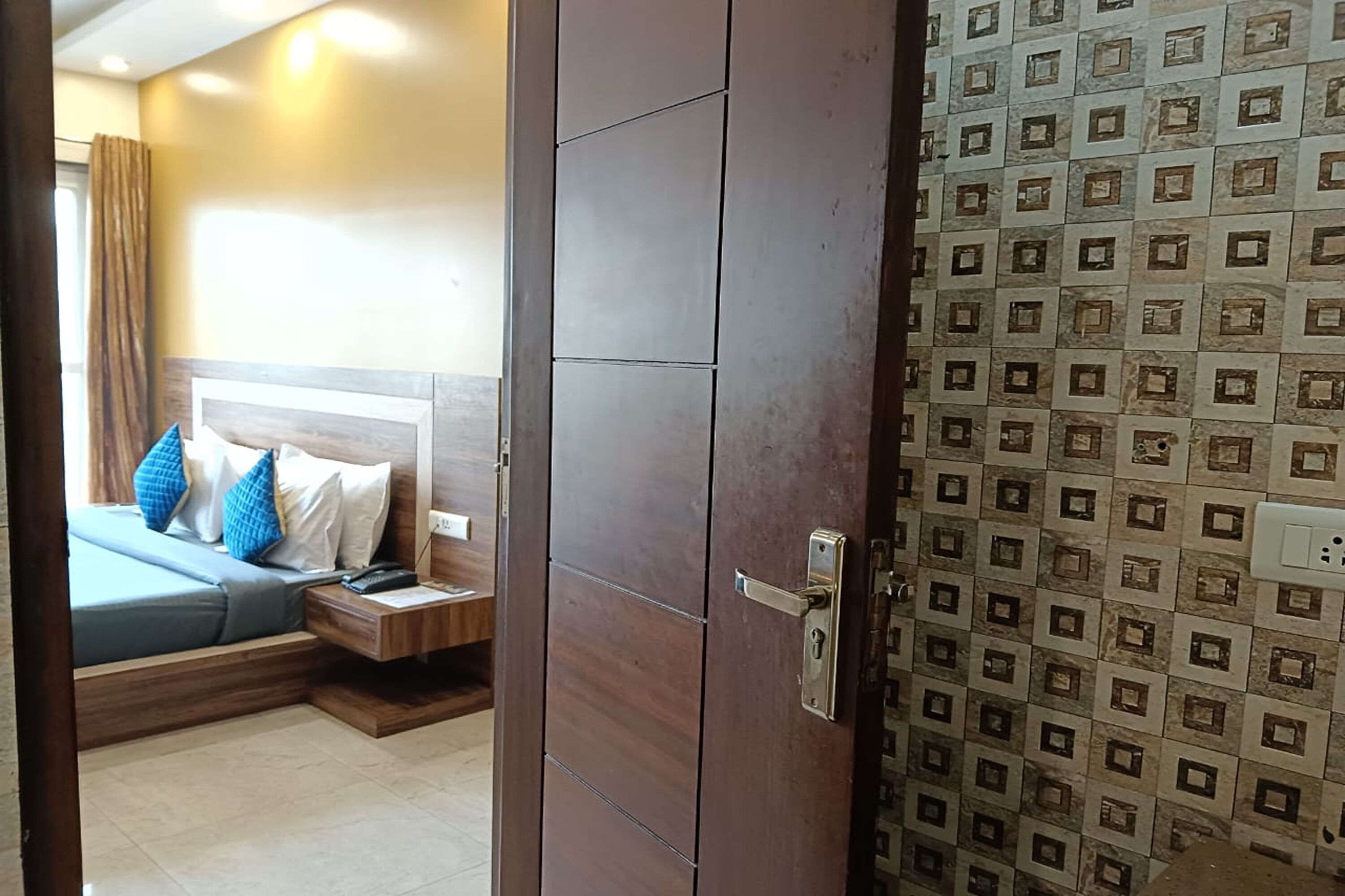 The Indian Hotel & Kitchen