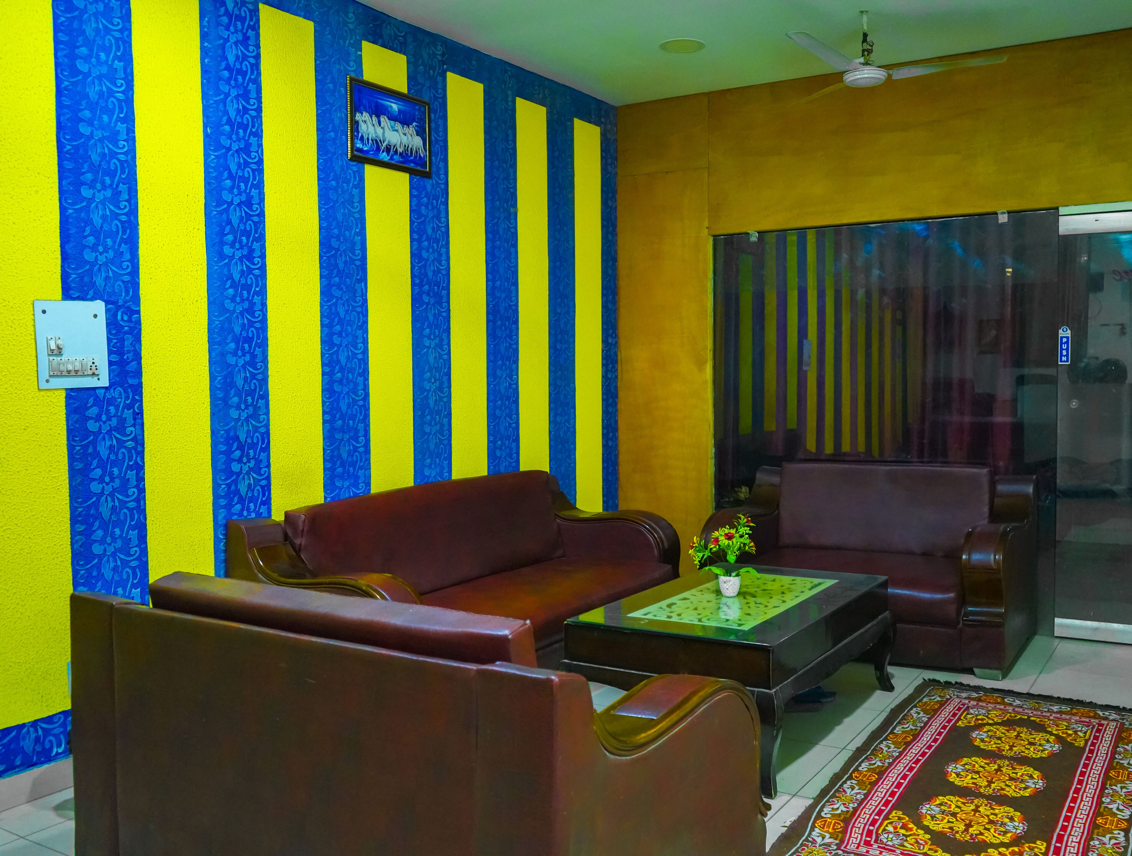 Roomshala Hotel Ashoka Palace