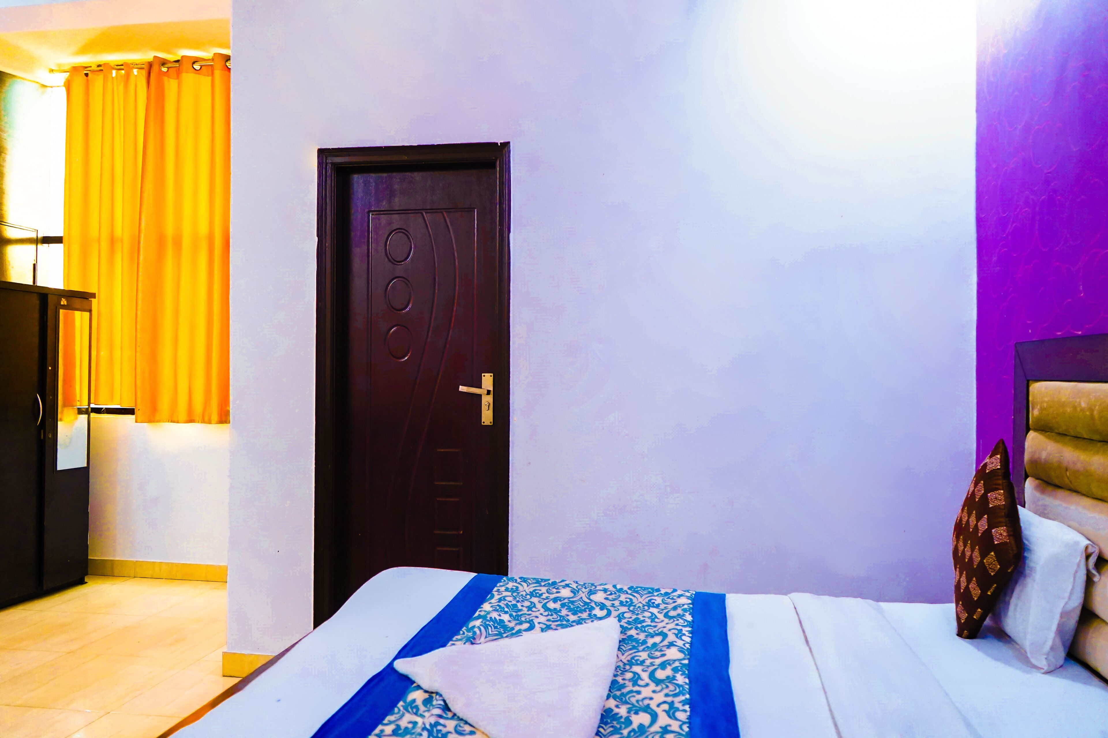 Roomshala Hotel Ashoka Palace