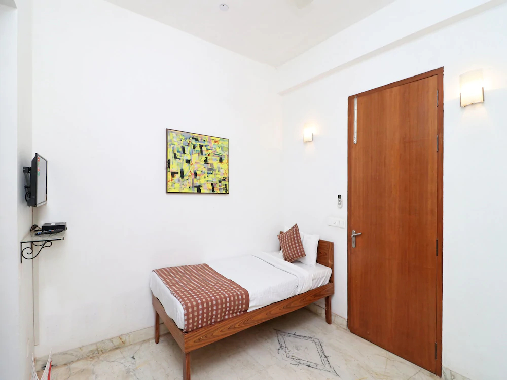 Urusvati Art And Habitat Centre By OYO Rooms
