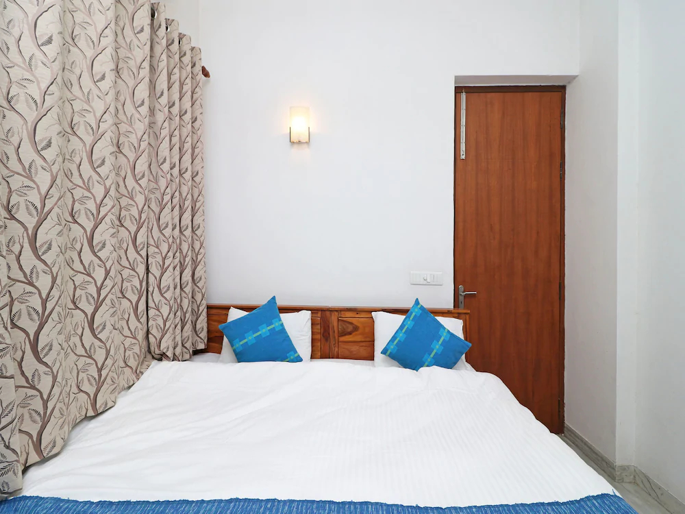 Urusvati Art And Habitat Centre By OYO Rooms