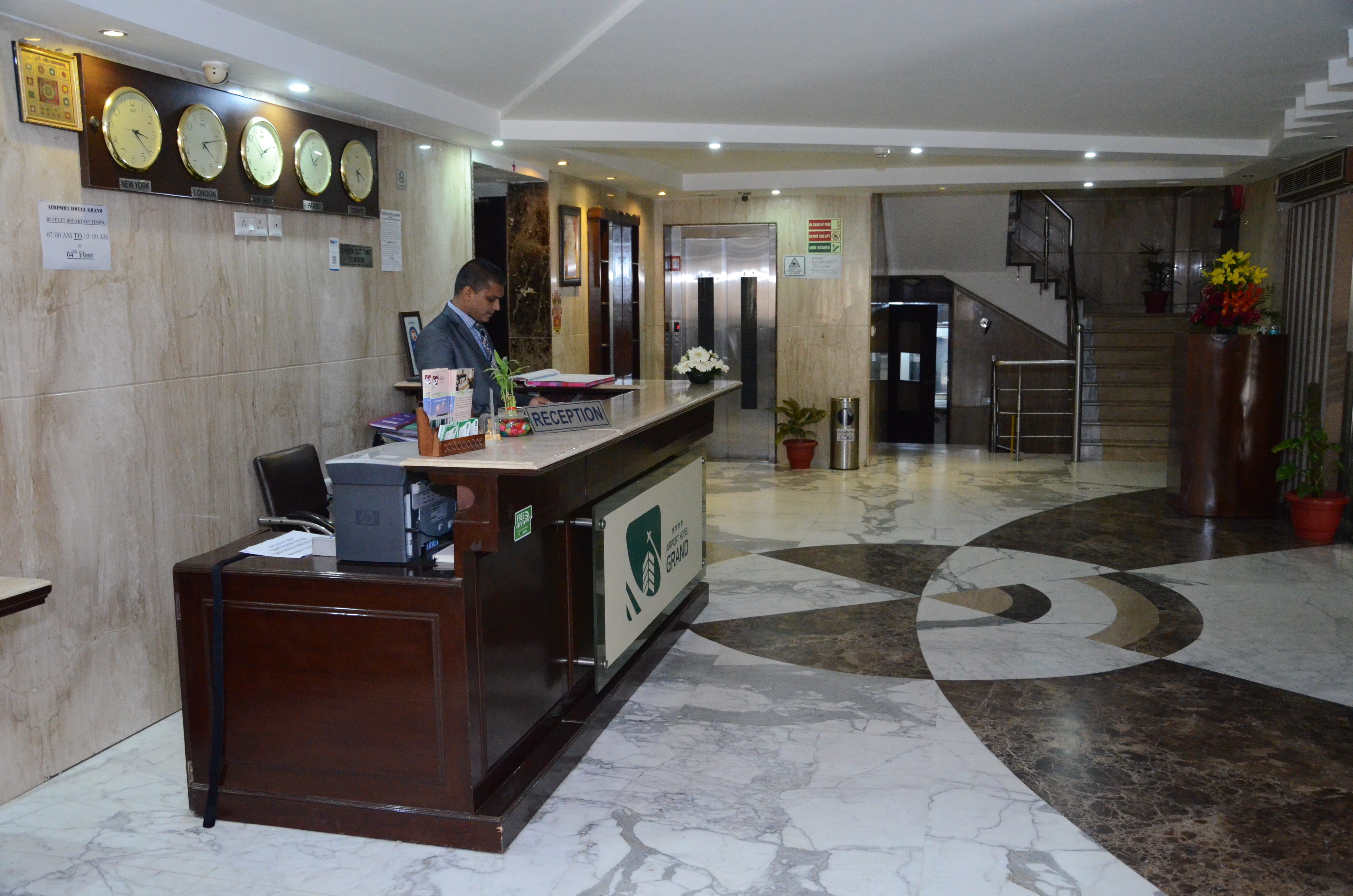 Airport Hotel Grand
