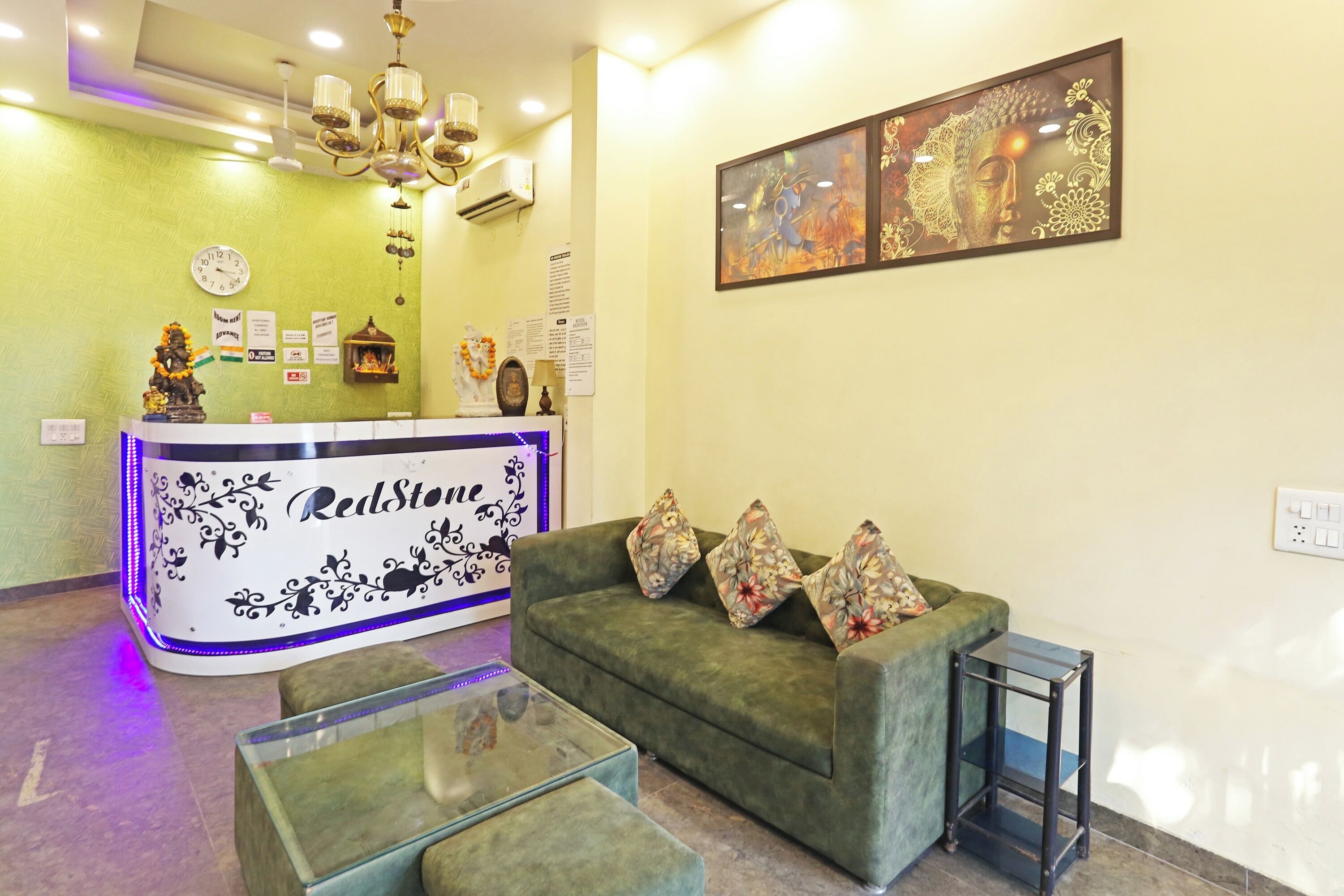 Airport Hotel Redstone