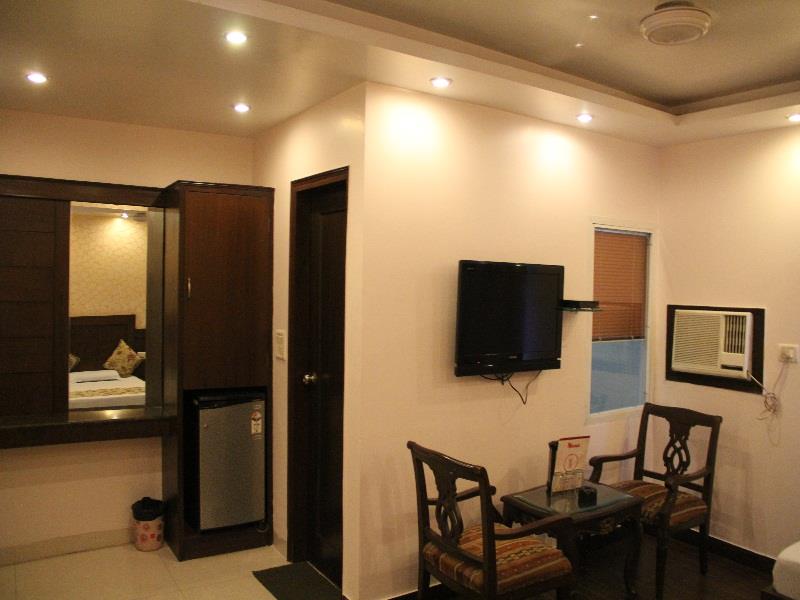 Amax Inn
