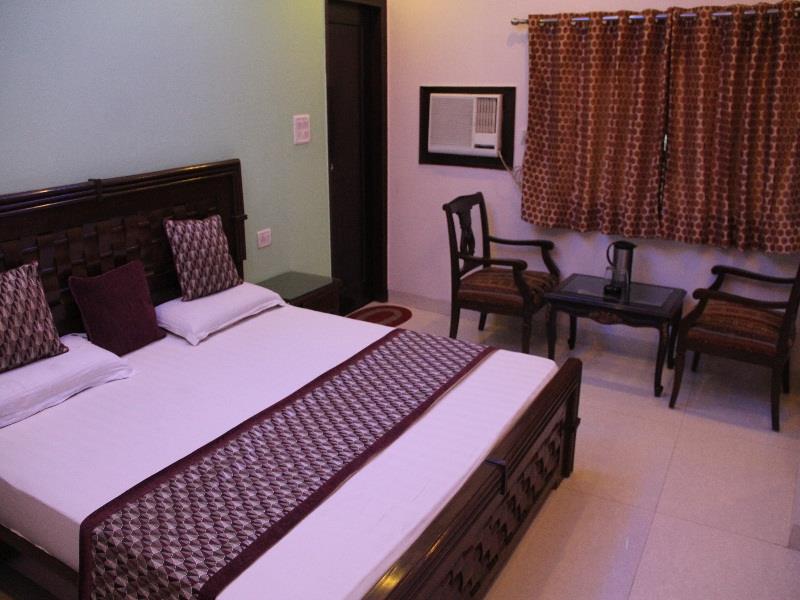 Amax Inn