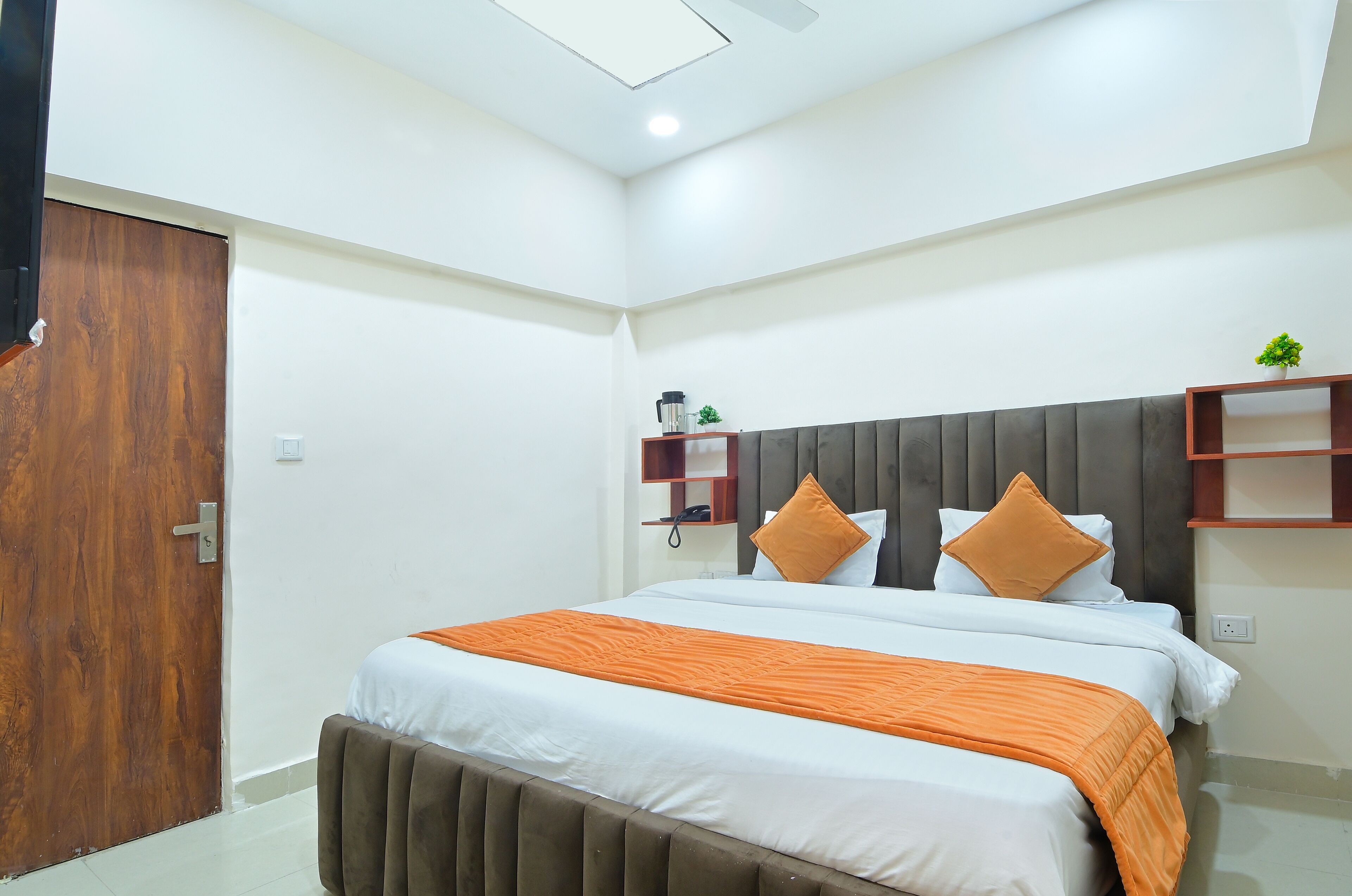 Chowdhry Tourist Lodge Paharganj Ndls