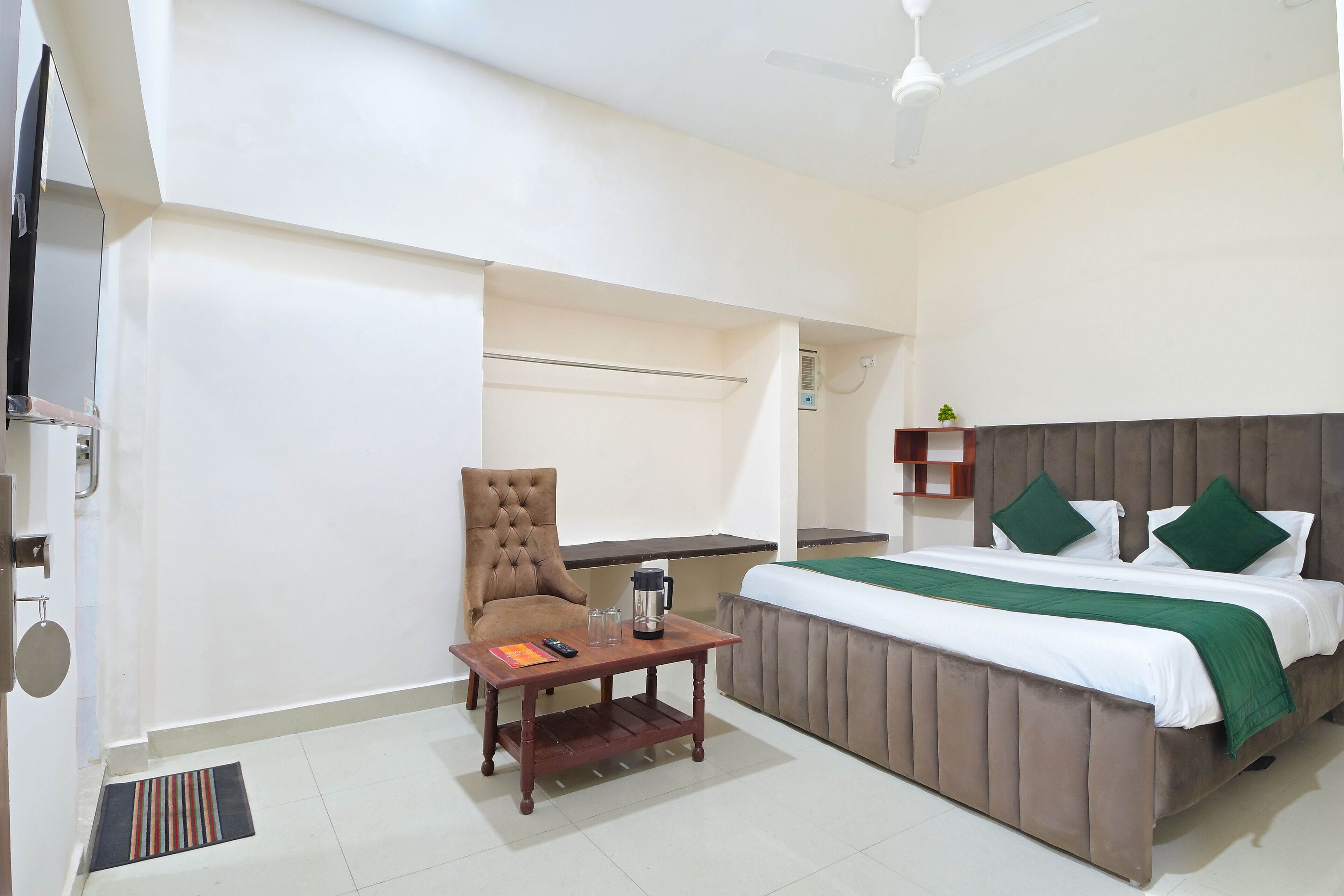 Chowdhry Tourist Lodge Paharganj Ndls