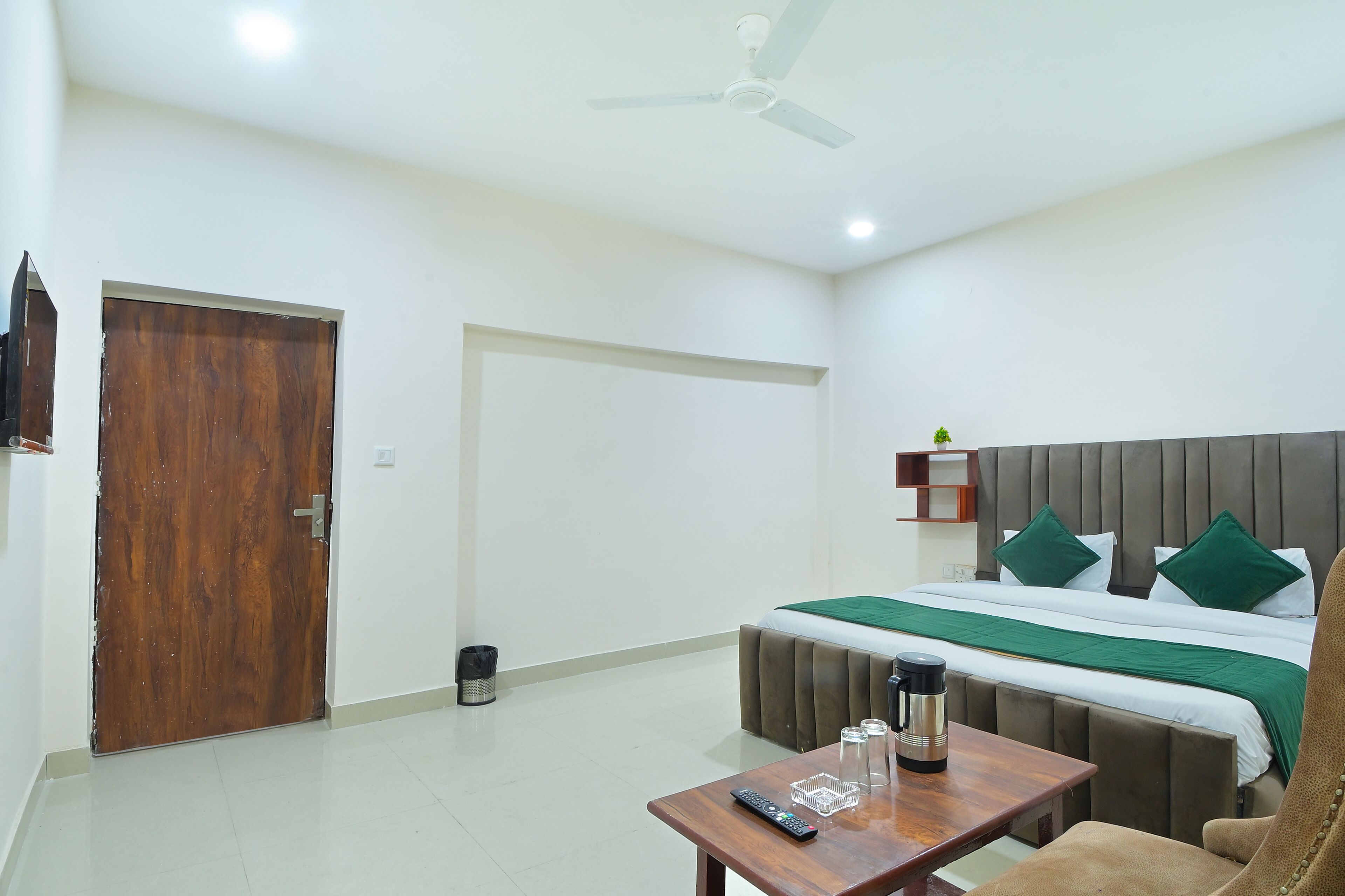 Chowdhry Tourist Lodge Paharganj Ndls