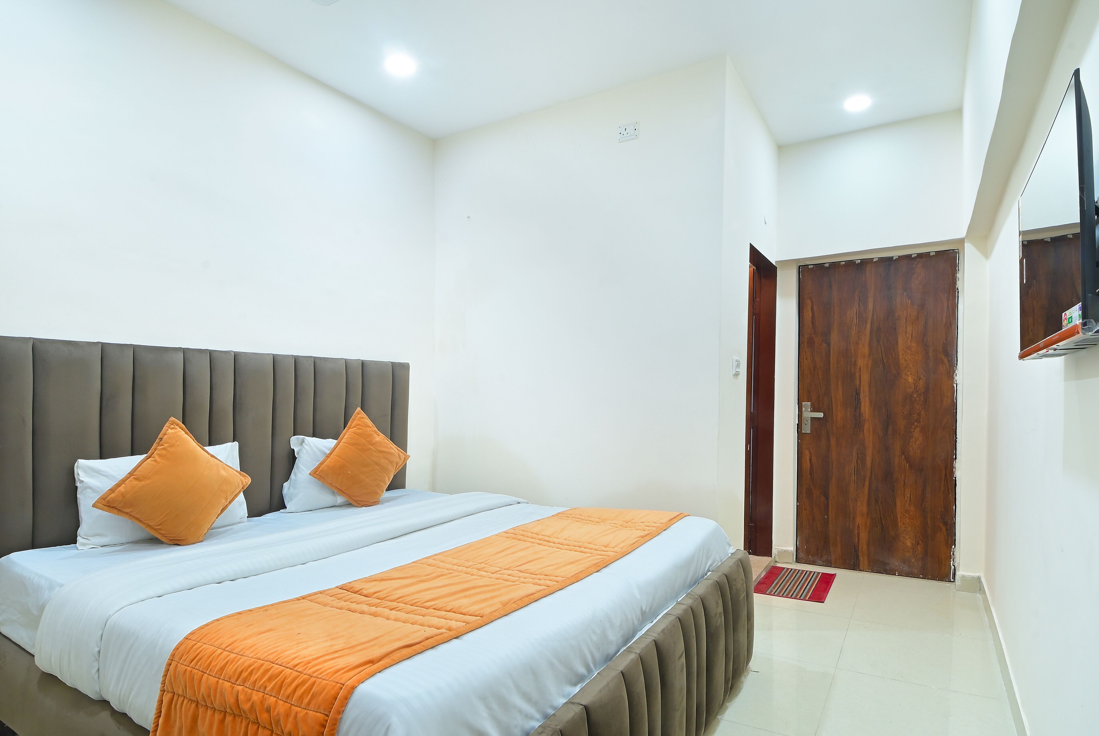 Chowdhry Tourist Lodge Paharganj Ndls