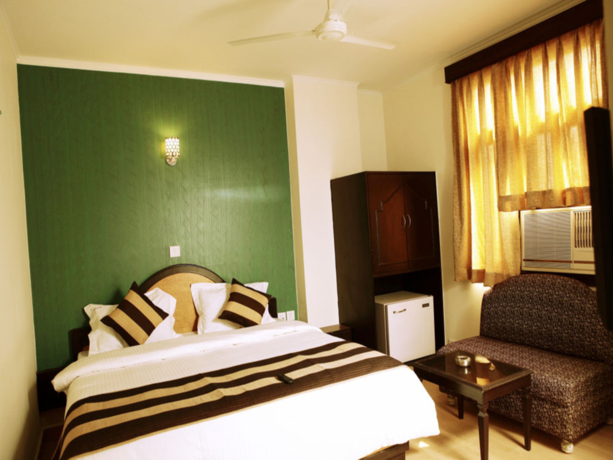 Delhi Mahal by OYO