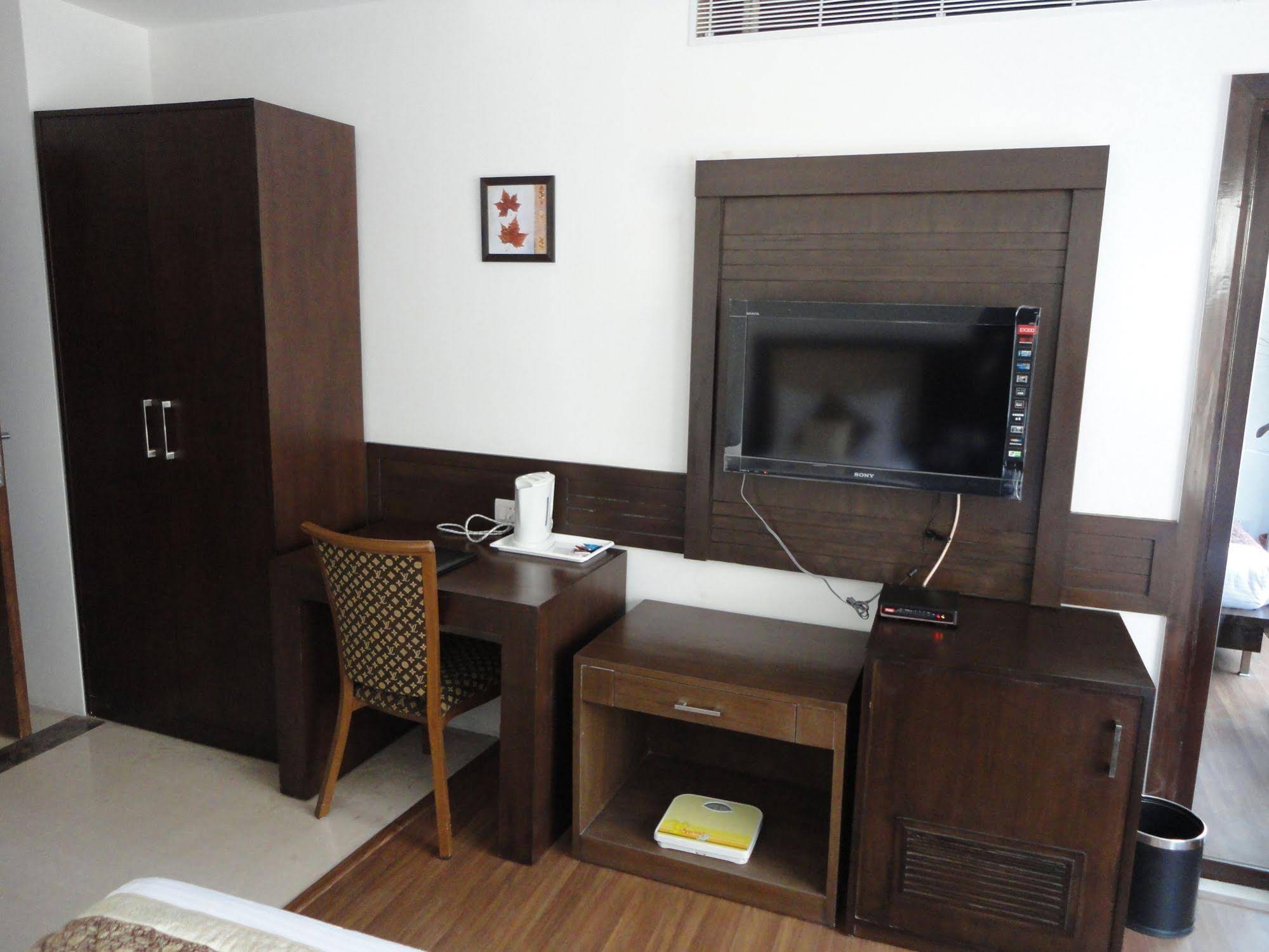 Hotel Divine Paradise