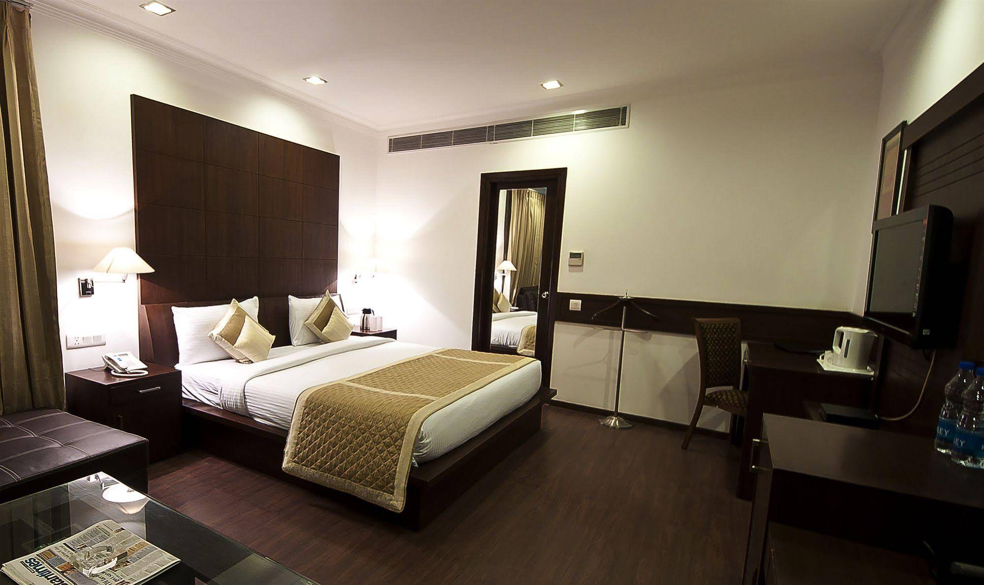 Hotel Divine Paradise