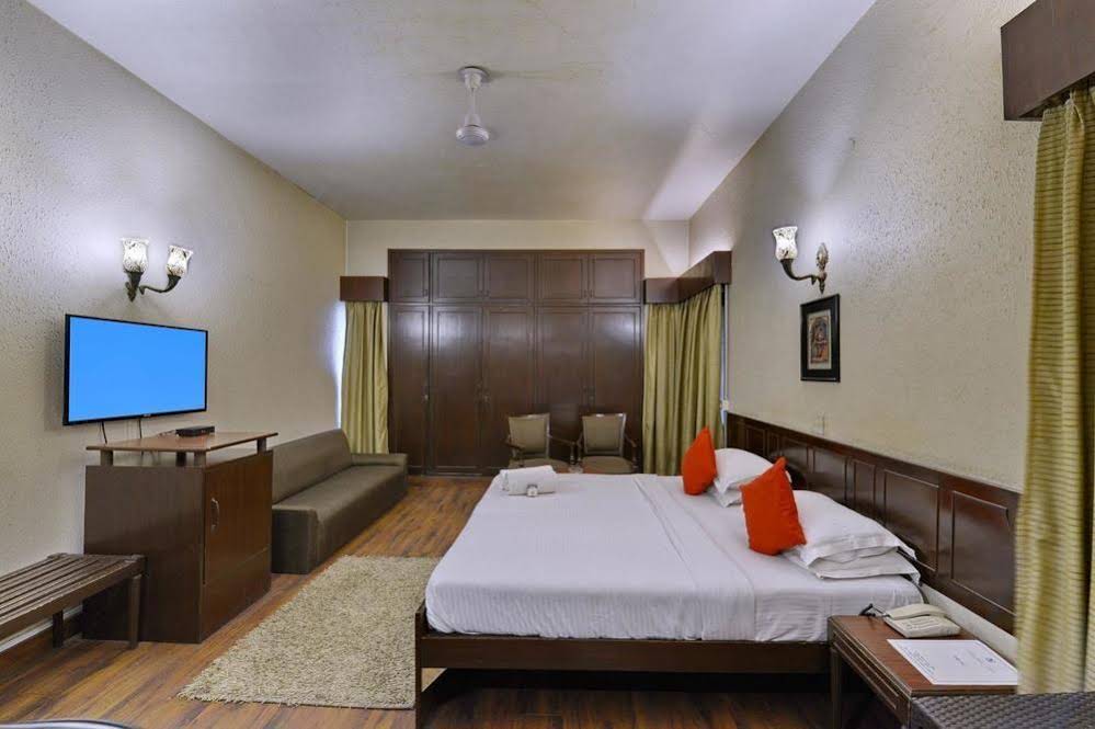 Hamilton Hotel