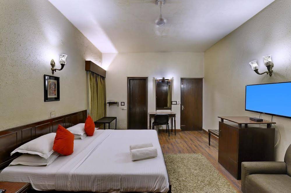 Hamilton Hotel