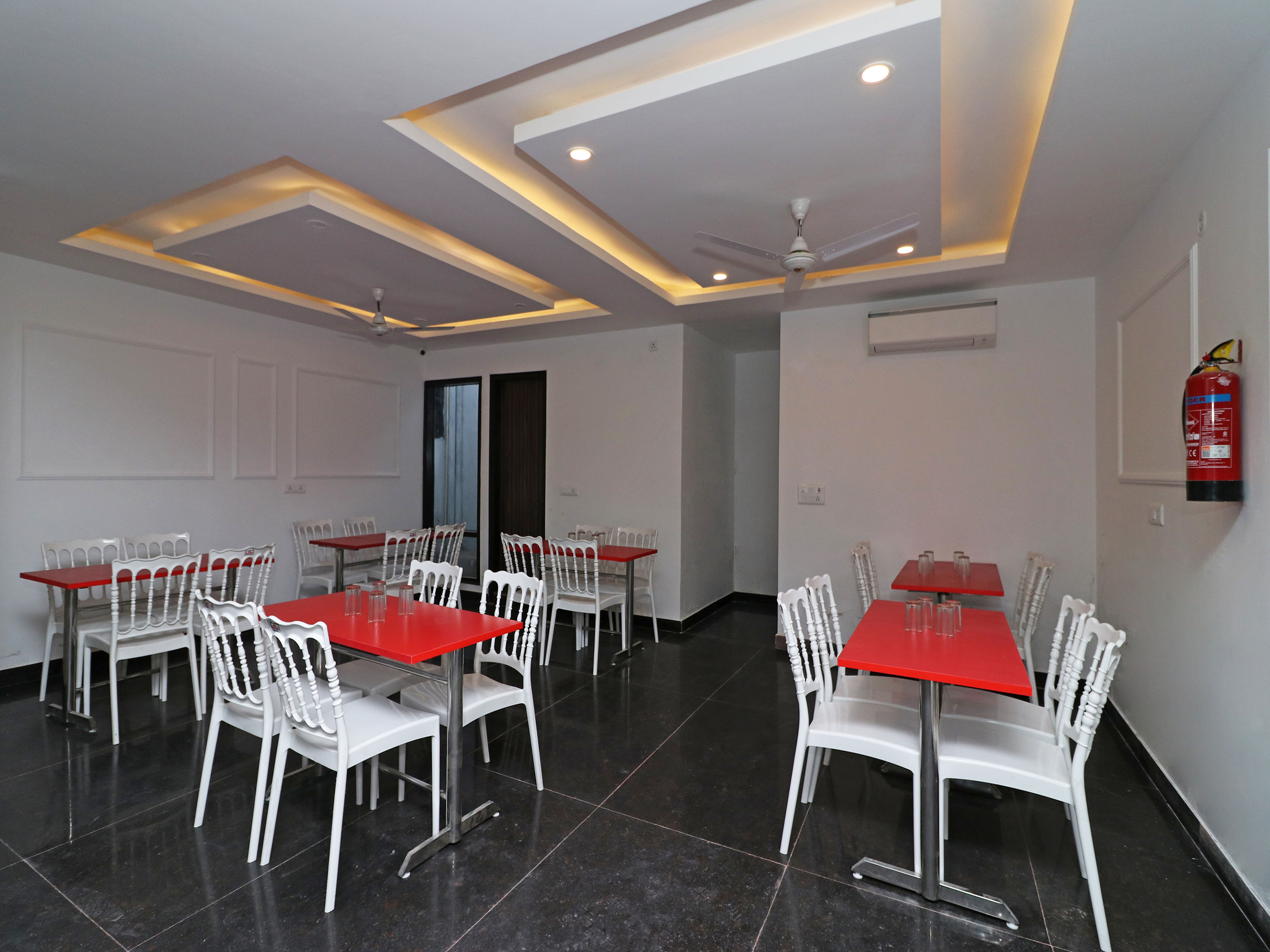 Hotel Aamara Selah