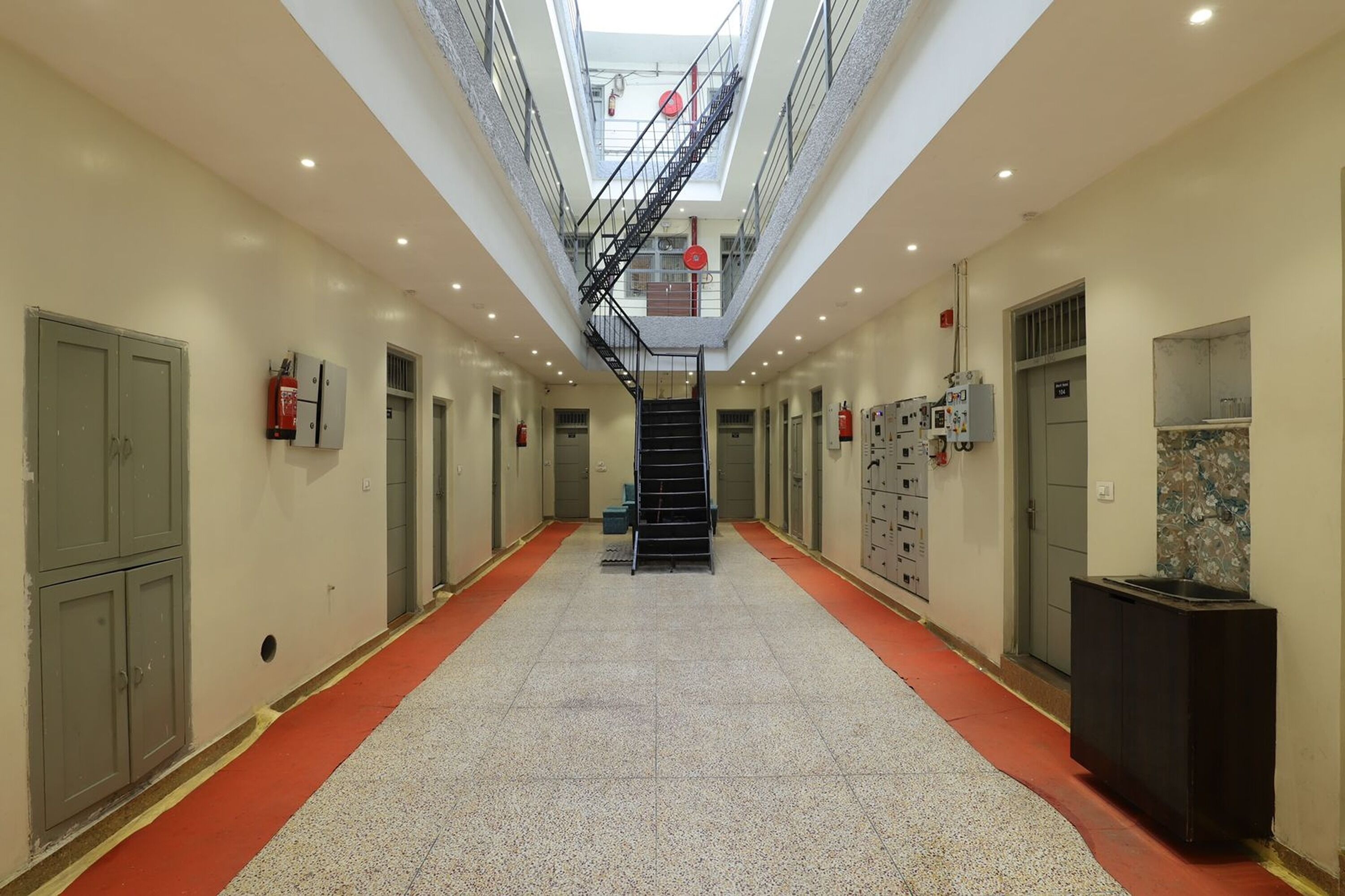 Hotel Amrit