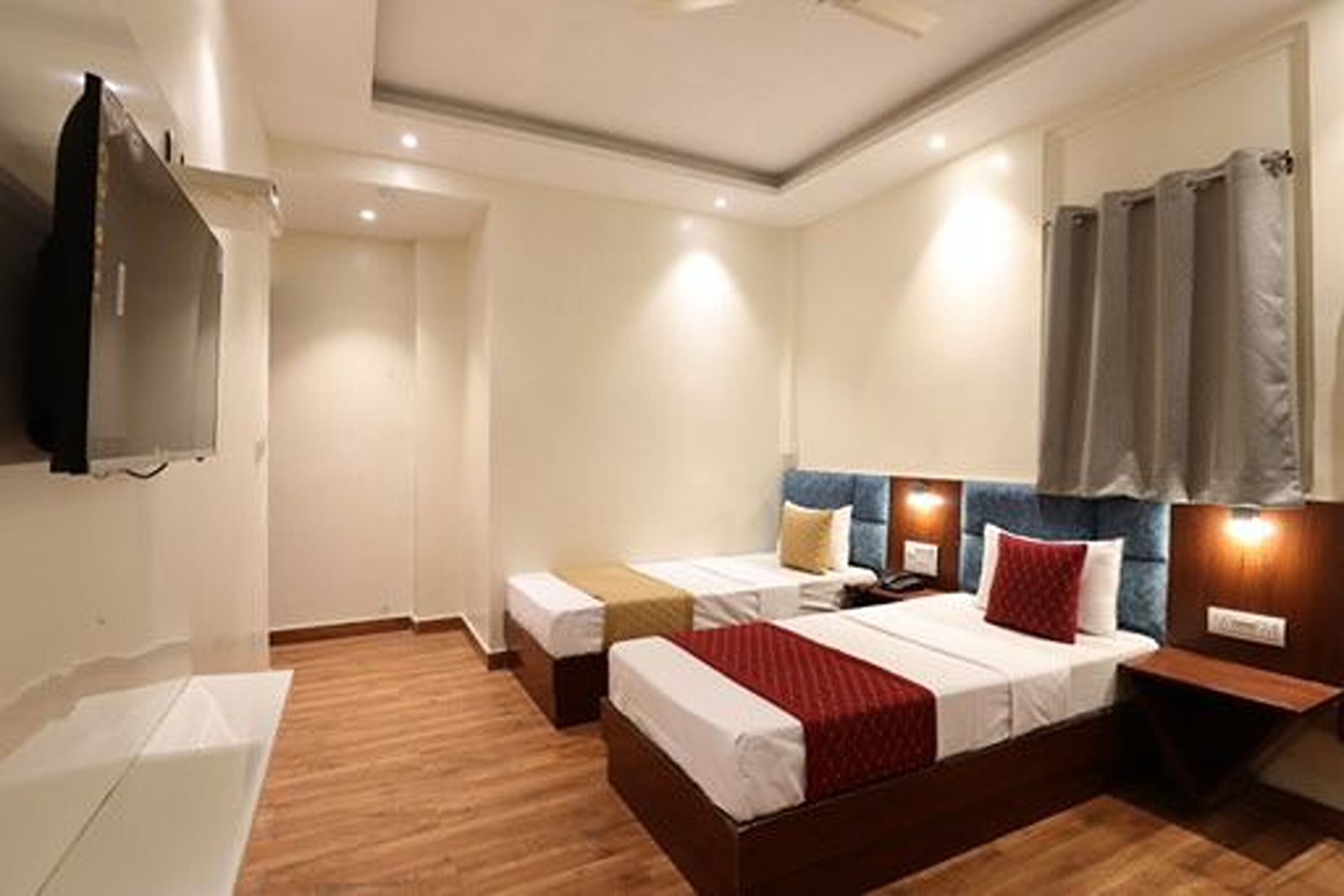 Hotel Amrit