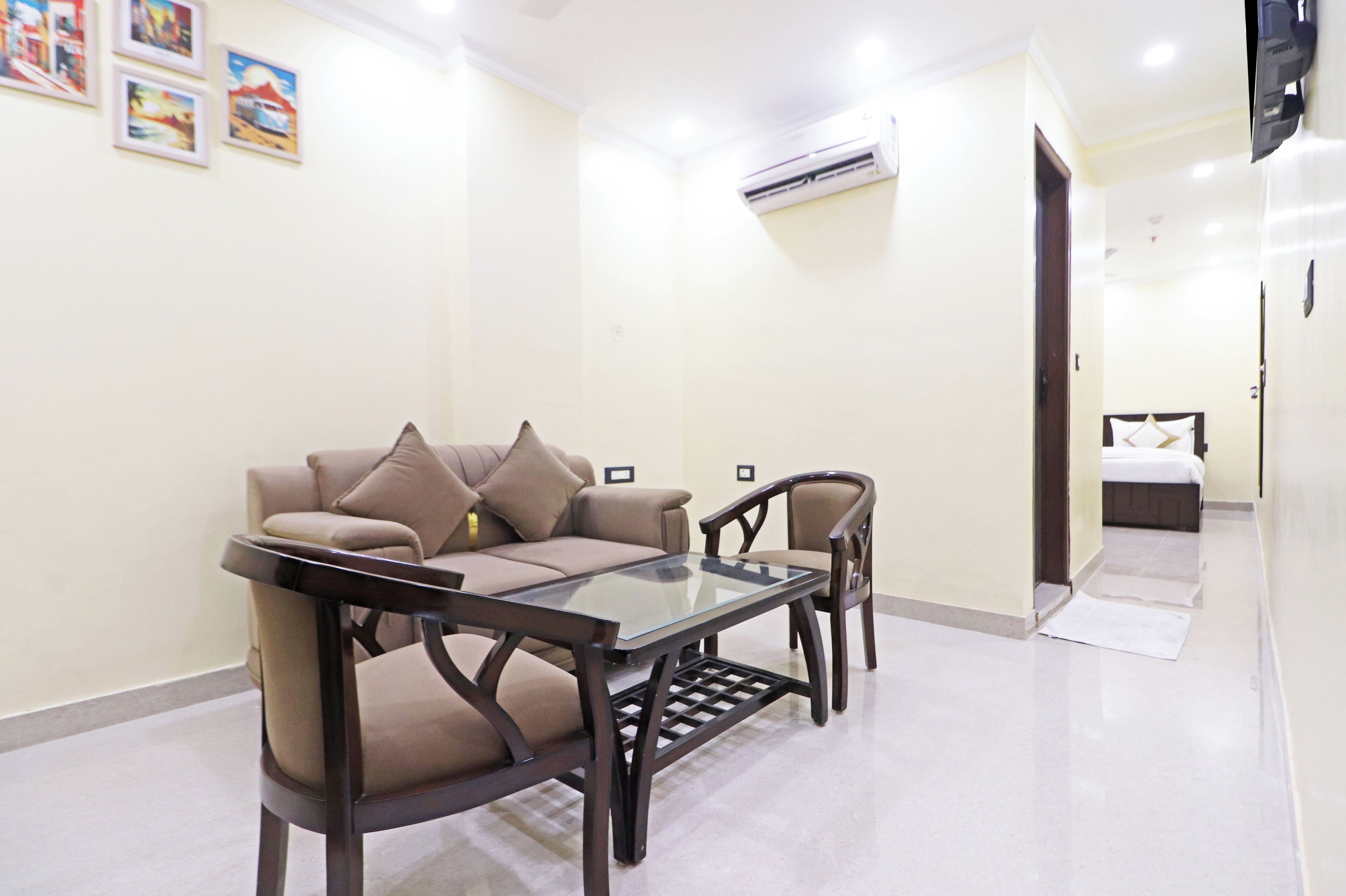 Hotel Apple Tree Residency