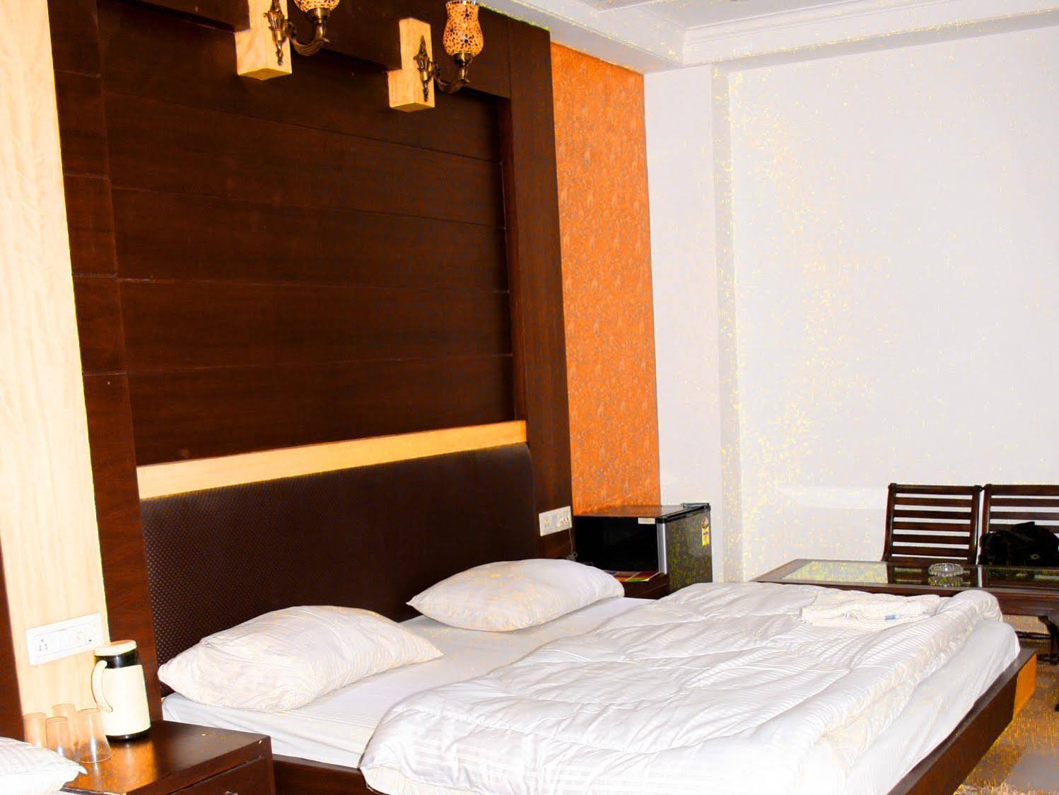 Hotel Delhi Heart