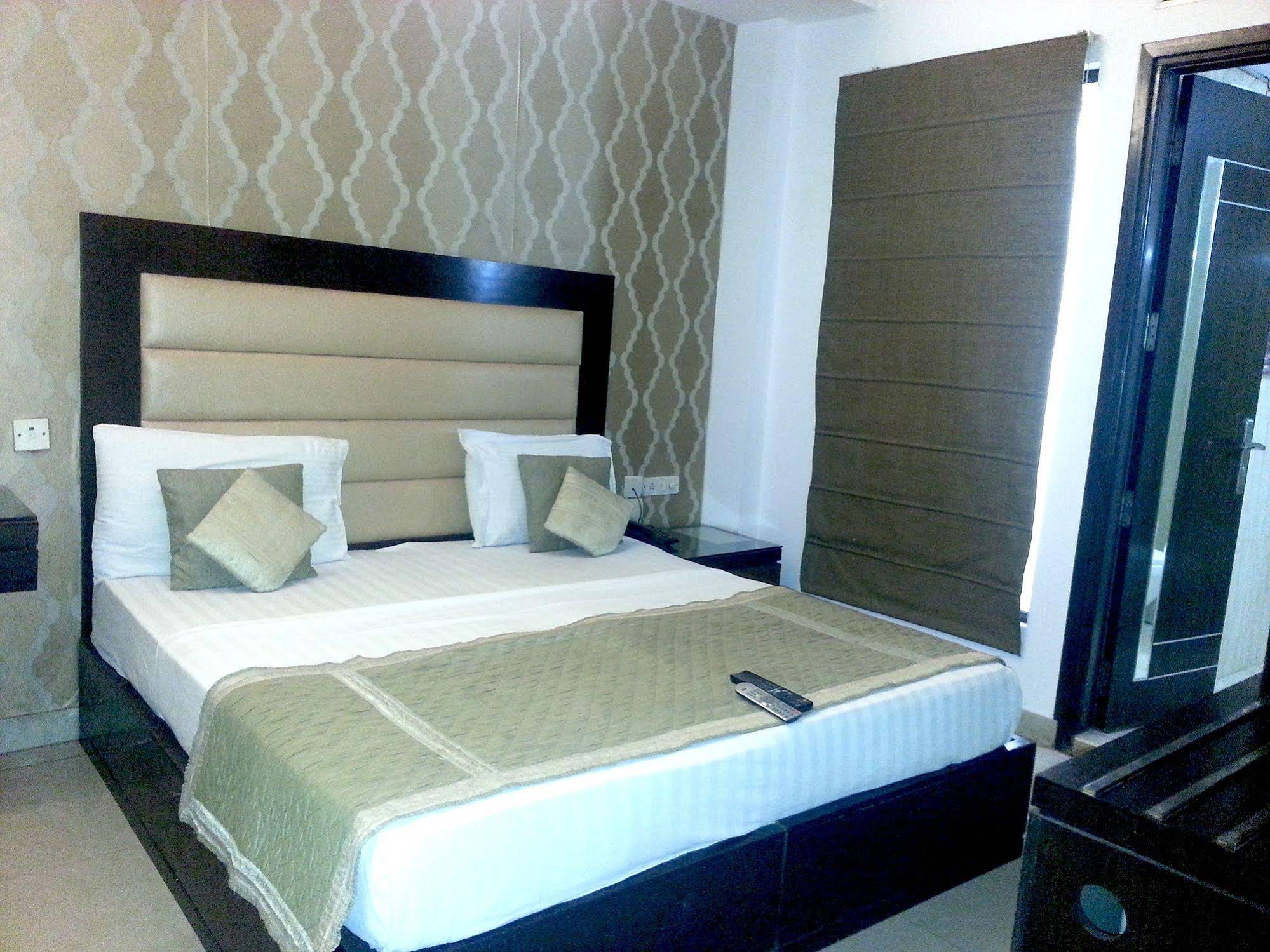 Hotel Delhi Pride
