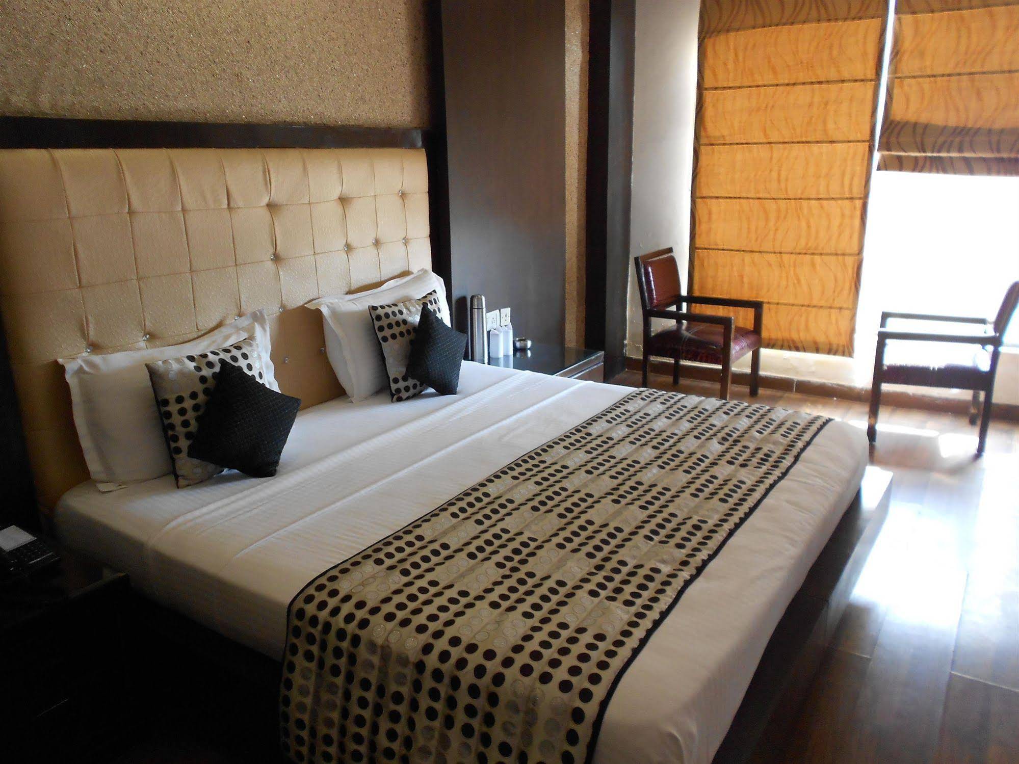 Hotel Delhi Pride