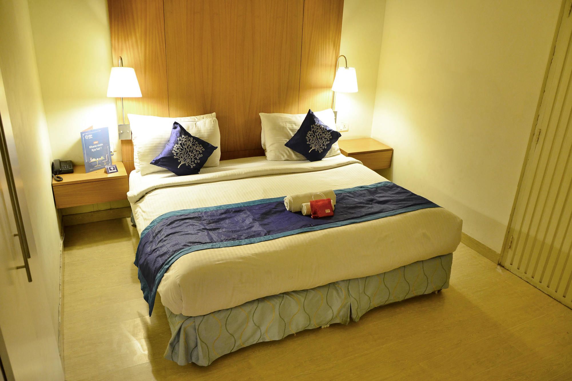Hotel Gem 92 Residency